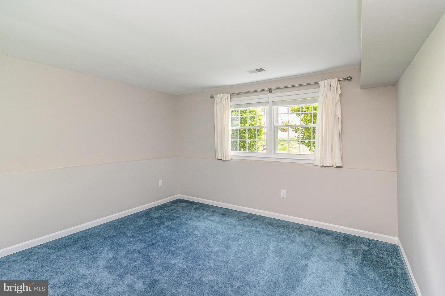 8909 APPLECROSS LN, SPRINGFIELD, Virginia 22153, 4 Bedrooms Bedrooms, ,3 BathroomsBathrooms,Residential,For sale,8909 APPLECROSS LN,VAFX2236278 MLS # VAFX2236278