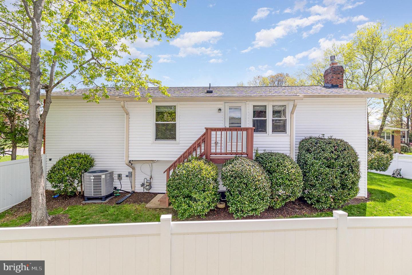 8909 APPLECROSS LN, SPRINGFIELD, Virginia 22153, 4 Bedrooms Bedrooms, ,3 BathroomsBathrooms,Residential,For sale,8909 APPLECROSS LN,VAFX2236278 MLS # VAFX2236278
