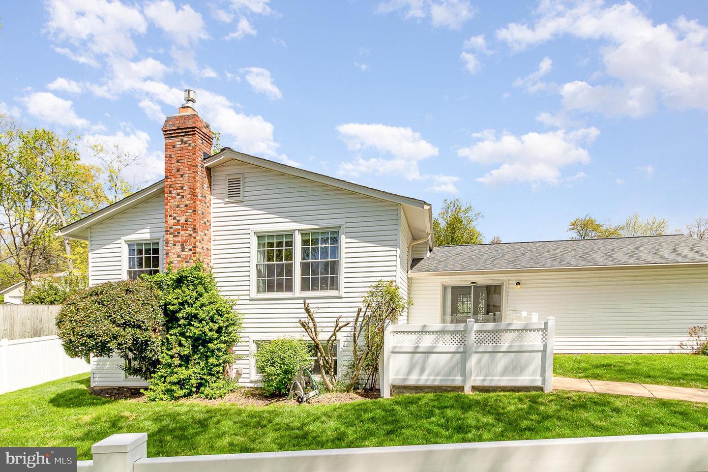 8909 APPLECROSS LN, SPRINGFIELD, Virginia 22153, 4 Bedrooms Bedrooms, ,3 BathroomsBathrooms,Residential,For sale,8909 APPLECROSS LN,VAFX2236278 MLS # VAFX2236278