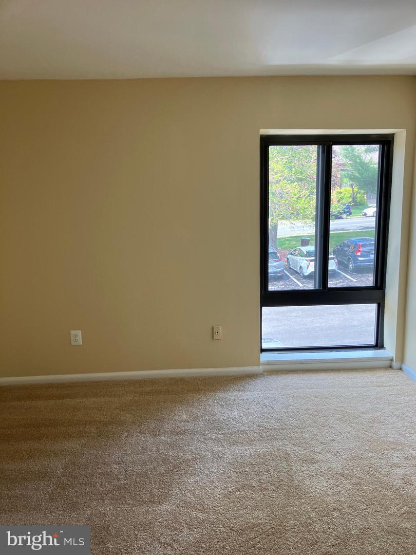 6137 LEESBURG PIKE #301, FALLS CHURCH, Virginia 22041, 1 Bedroom Bedrooms, ,1 BathroomBathrooms,Residential,For sale,6137 LEESBURG PIKE #301,VAFX2236884 MLS # VAFX2236884