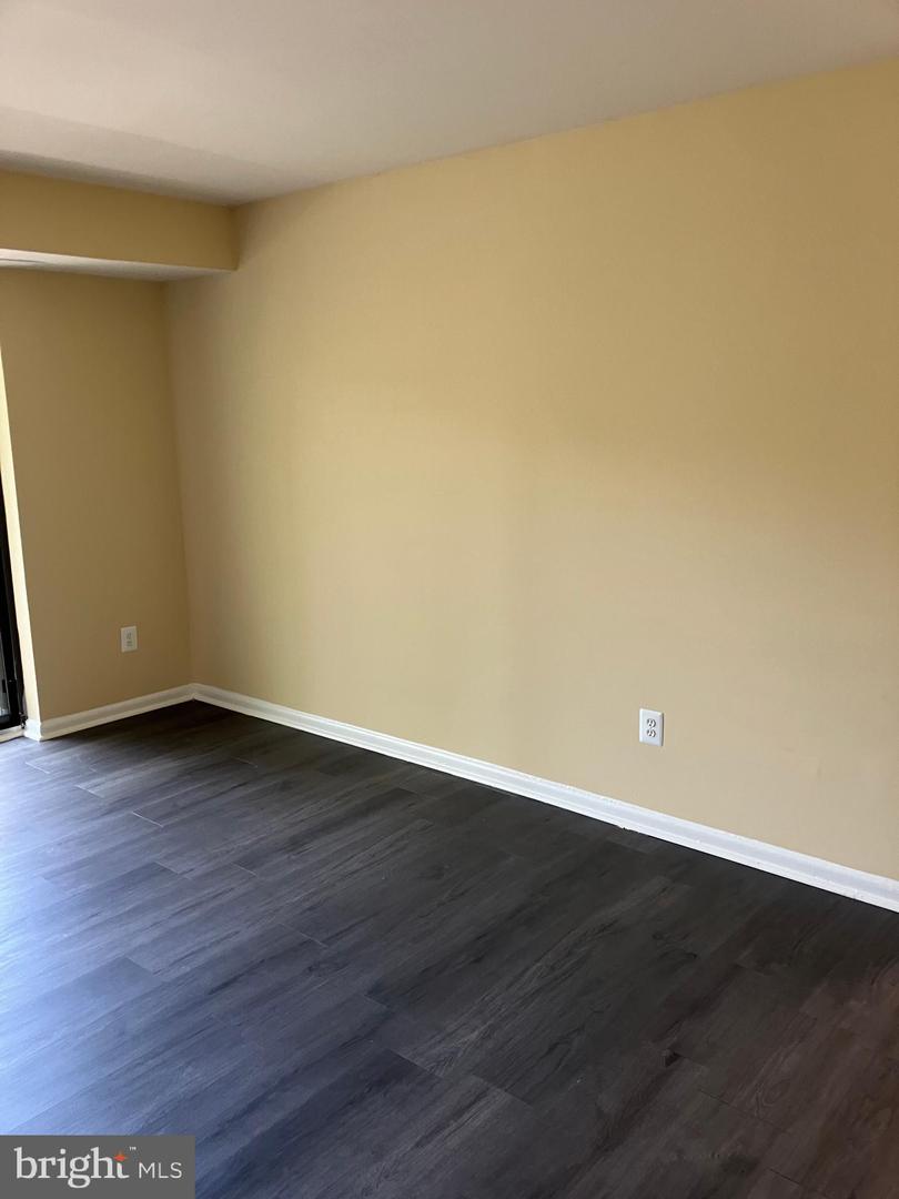 6137 LEESBURG PIKE #301, FALLS CHURCH, Virginia 22041, 1 Bedroom Bedrooms, ,1 BathroomBathrooms,Residential,For sale,6137 LEESBURG PIKE #301,VAFX2236884 MLS # VAFX2236884