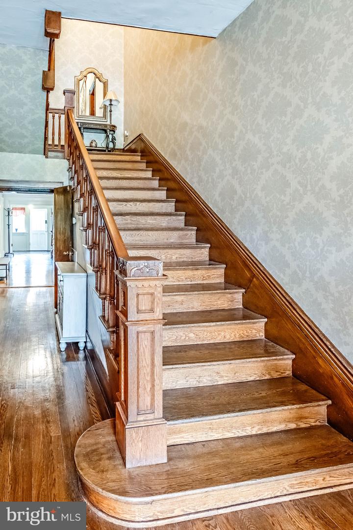 115 THOMPSON ST, TAZEWELL, Virginia 24651, 8 Bedrooms Bedrooms, ,5 BathroomsBathrooms,Residential,For sale,115 THOMPSON ST,VATW2000016 MLS # VATW2000016