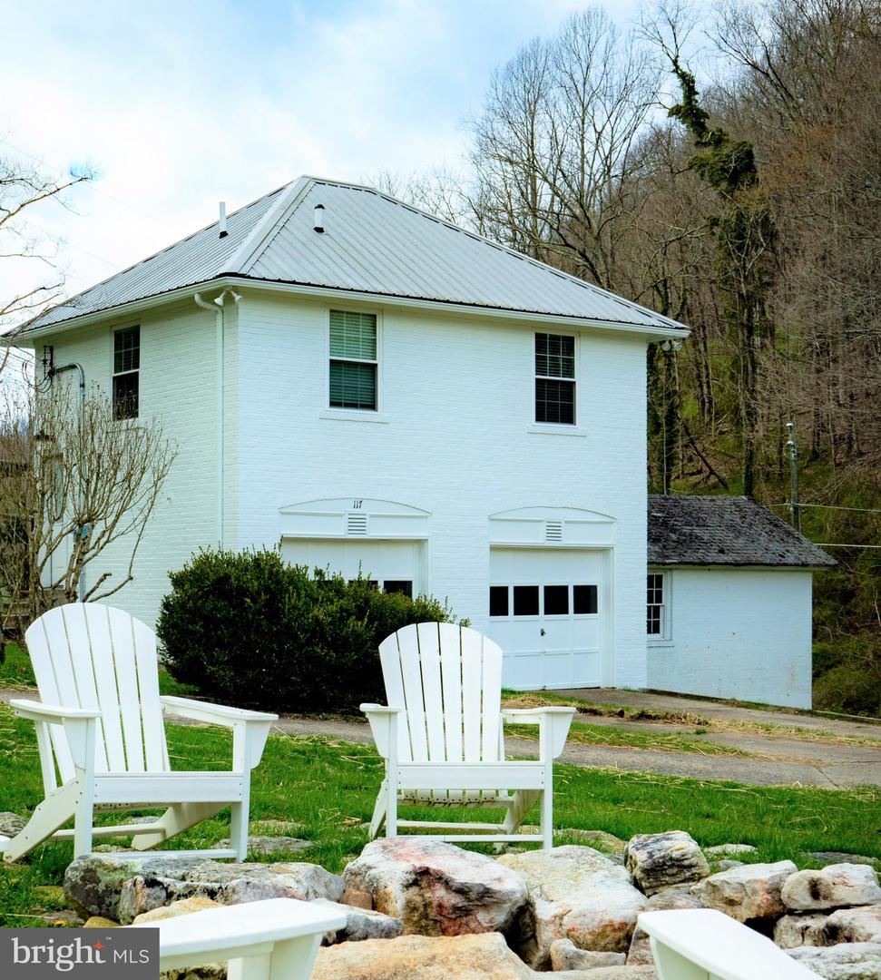 115 THOMPSON ST, TAZEWELL, Virginia 24651, 8 Bedrooms Bedrooms, ,5 BathroomsBathrooms,Residential,For sale,115 THOMPSON ST,VATW2000016 MLS # VATW2000016