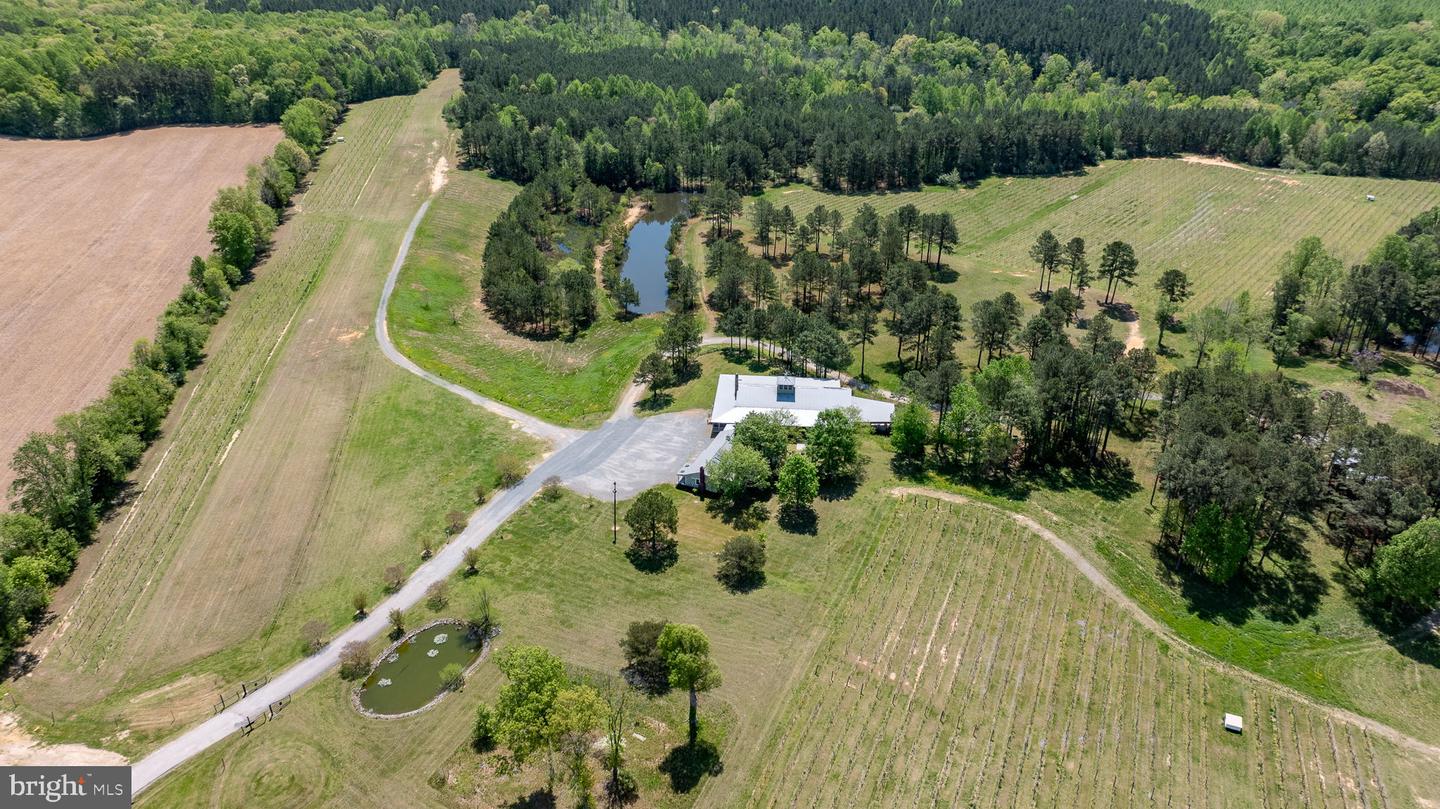 1025 GOOD LUCK RD, KILMARNOCK, Virginia 22482, ,Farm,For sale,1025 GOOD LUCK RD,VALV2000786 MLS # VALV2000786