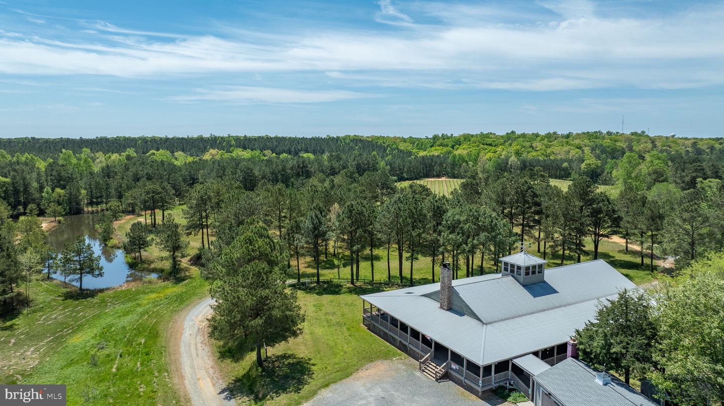 1025 GOOD LUCK RD, KILMARNOCK, Virginia 22482, ,Farm,For sale,1025 GOOD LUCK RD,VALV2000786 MLS # VALV2000786
