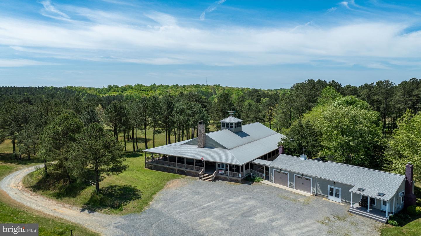 1025 GOOD LUCK RD, KILMARNOCK, Virginia 22482, ,Farm,For sale,1025 GOOD LUCK RD,VALV2000786 MLS # VALV2000786