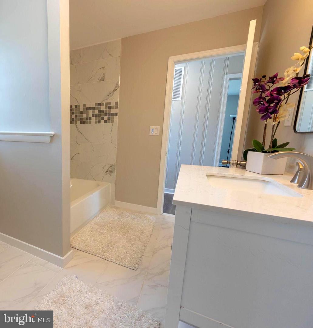 50 INDIAN RIDGE RD, GREENVILLE, Virginia 24440, 4 Bedrooms Bedrooms, ,3 BathroomsBathrooms,Residential,For sale,50 INDIAN RIDGE RD,VAAG2000572 MLS # VAAG2000572