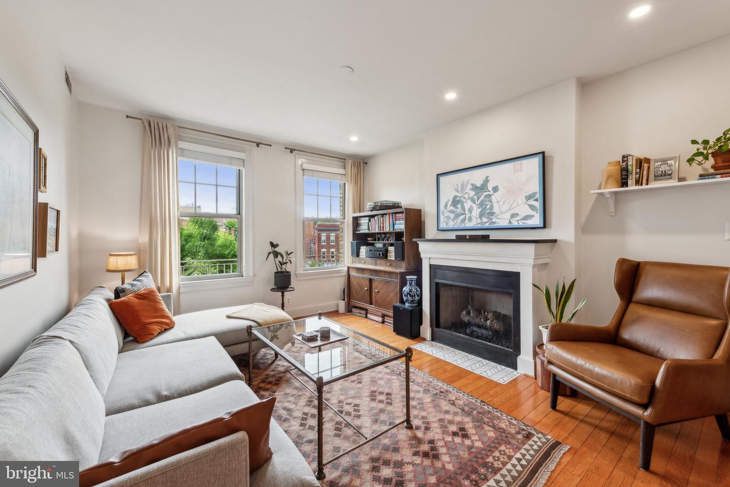 3220 17TH ST NW #309, WASHINGTON, District Of Columbia 20010, 2 Bedrooms Bedrooms, ,2 BathroomsBathrooms,Residential,For sale,3220 17TH ST NW #309,DCDC2197696 MLS # DCDC2197696