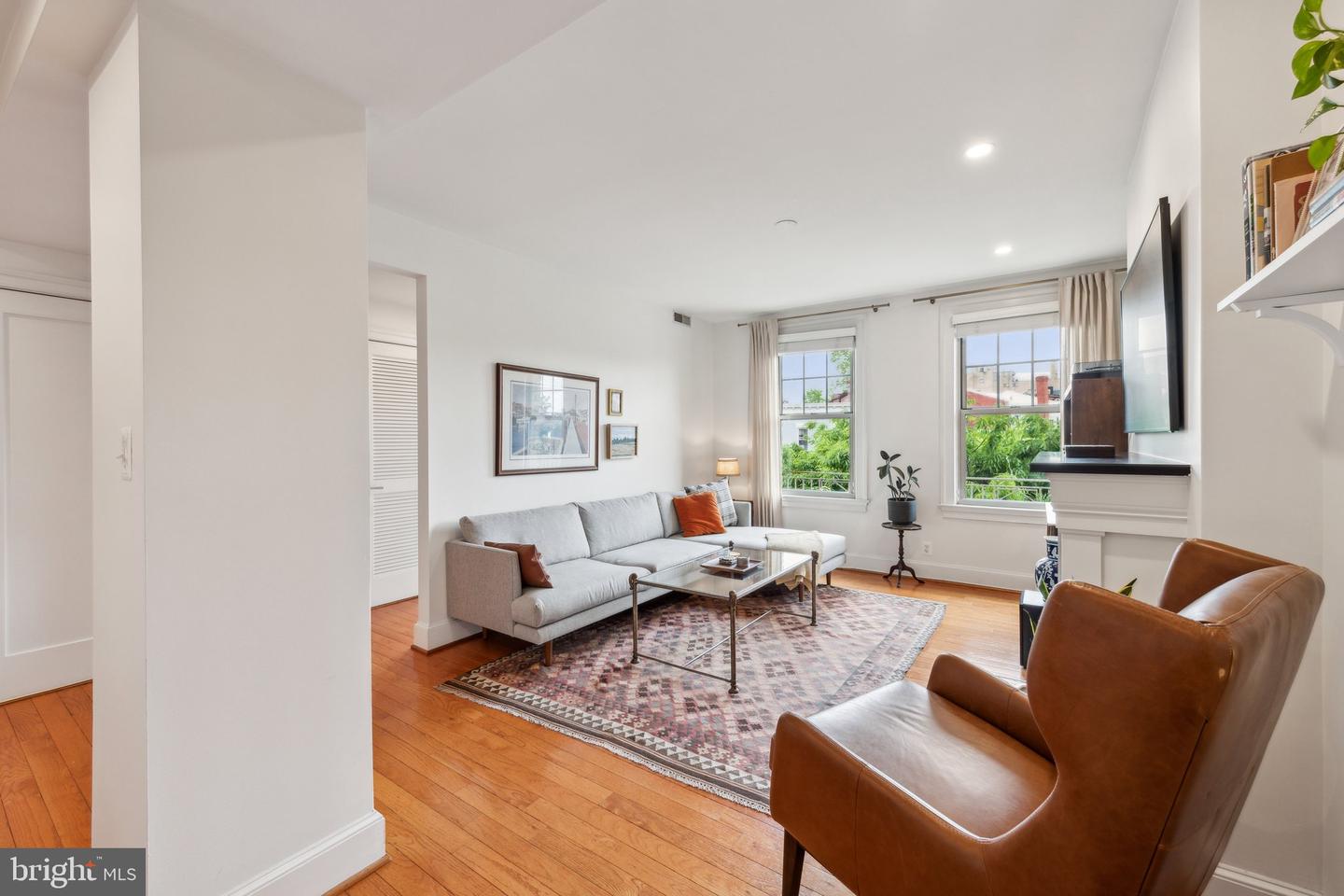 3220 17TH ST NW #309, WASHINGTON, District Of Columbia 20010, 2 Bedrooms Bedrooms, ,2 BathroomsBathrooms,Residential,For sale,3220 17TH ST NW #309,DCDC2197696 MLS # DCDC2197696