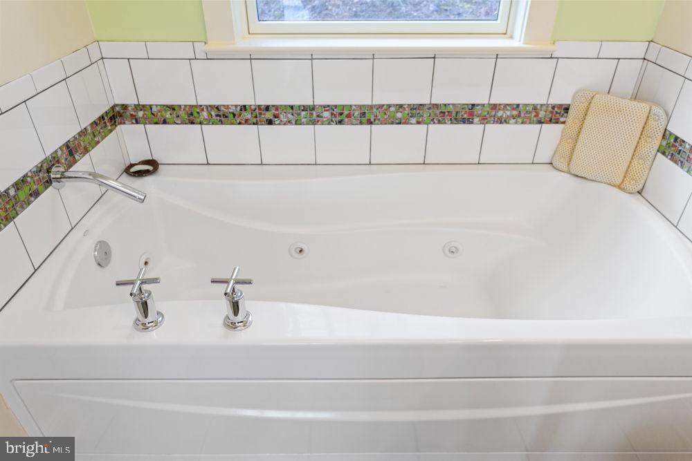 9586 BRUNK SPRING LN, BROADWAY, Virginia 22815, 3 Bedrooms Bedrooms, ,3 BathroomsBathrooms,Residential,For sale,9586 BRUNK SPRING LN,VARO2002246 MLS # VARO2002246