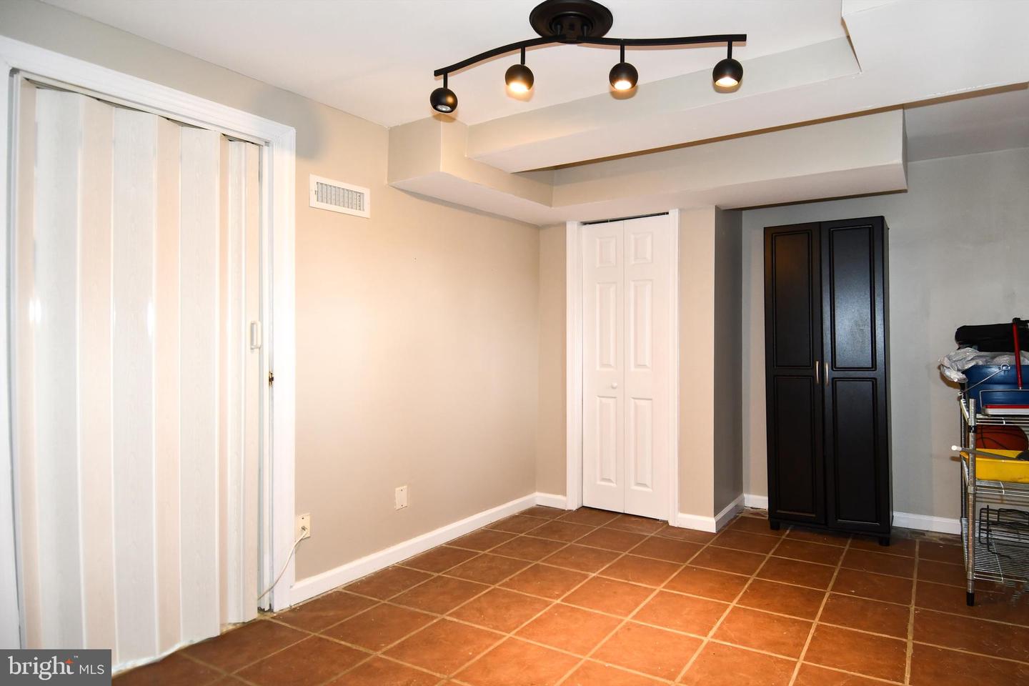 1714 33RD PL SE, WASHINGTON, District Of Columbia 20020, 4 Bedrooms Bedrooms, ,2 BathroomsBathrooms,Residential,For sale,1714 33RD PL SE,DCDC2188104 MLS # DCDC2188104