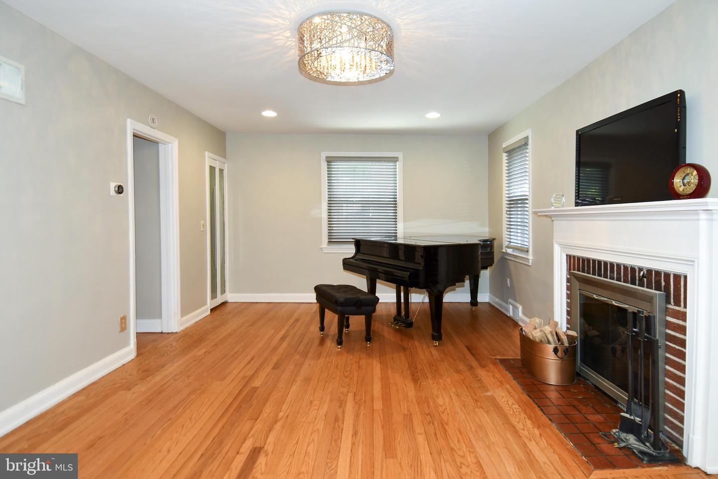 1714 33RD PL SE, WASHINGTON, District Of Columbia 20020, 4 Bedrooms Bedrooms, ,2 BathroomsBathrooms,Residential,For sale,1714 33RD PL SE,DCDC2188104 MLS # DCDC2188104