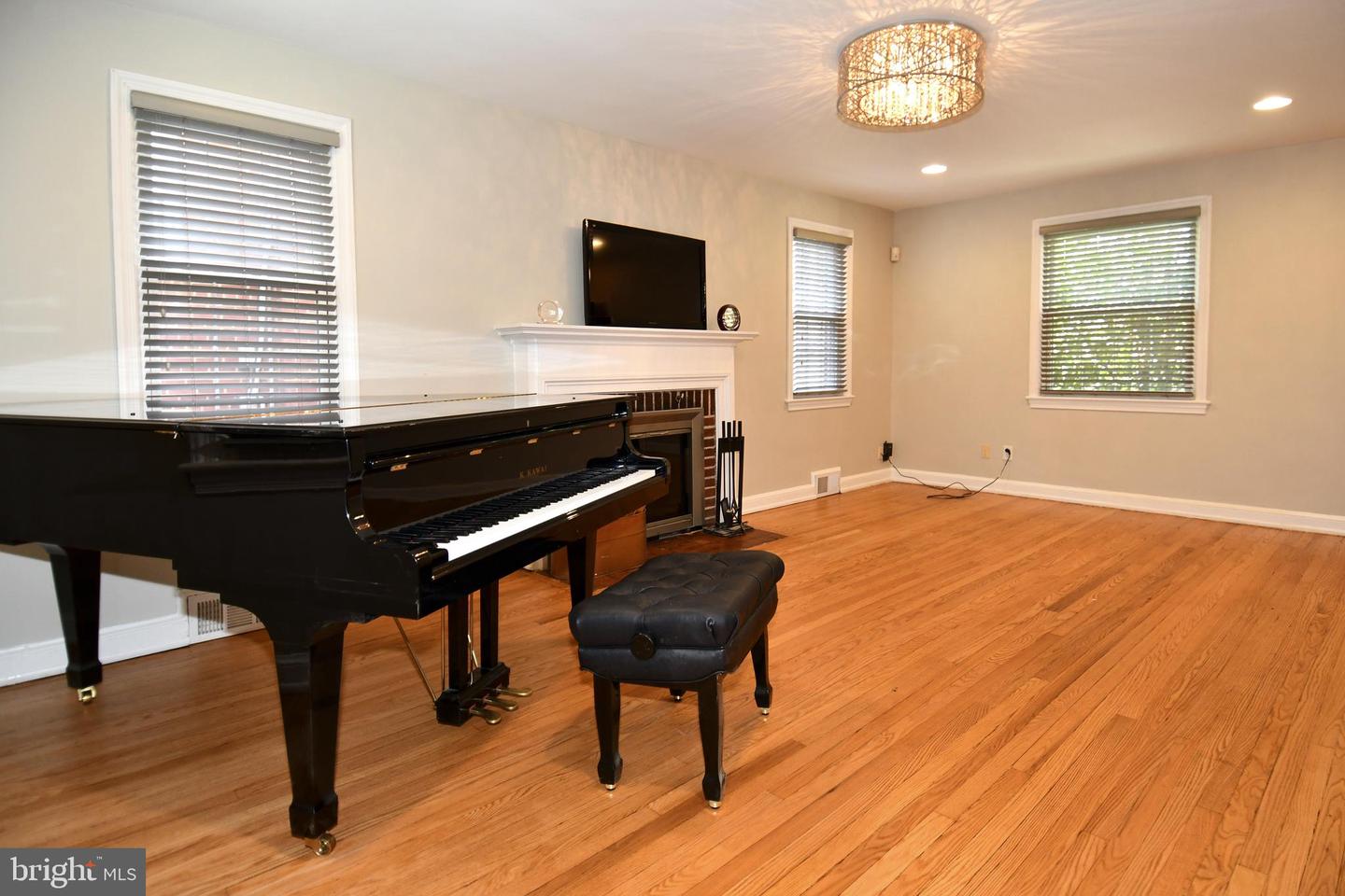 1714 33RD PL SE, WASHINGTON, District Of Columbia 20020, 4 Bedrooms Bedrooms, ,2 BathroomsBathrooms,Residential,For sale,1714 33RD PL SE,DCDC2188104 MLS # DCDC2188104