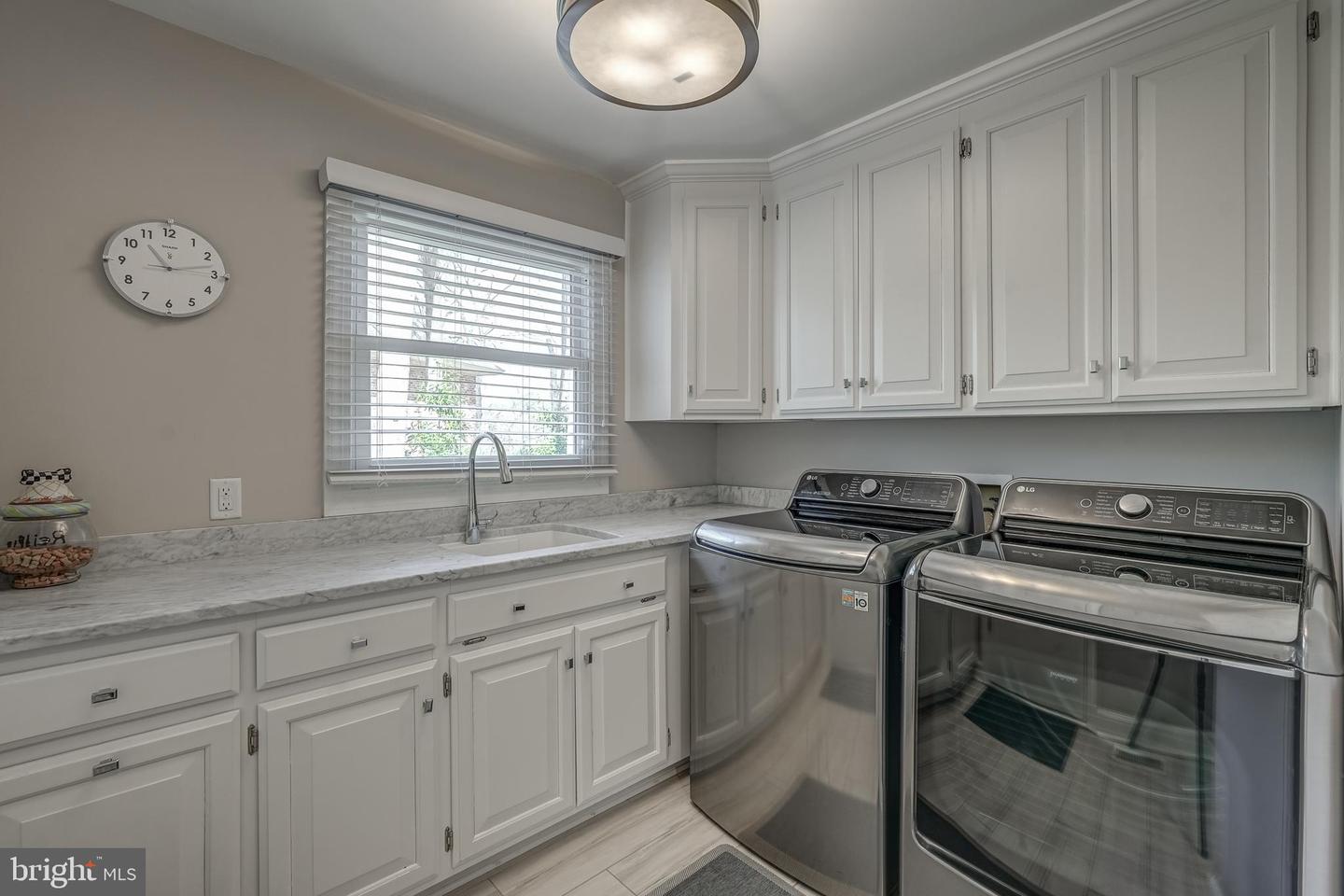153 THOMAS DALE, WILLIAMSBURG, Virginia 23185, 5 Bedrooms Bedrooms, 12 Rooms Rooms,3 BathroomsBathrooms,Residential,For sale,153 THOMAS DALE,VAJC2000430 MLS # VAJC2000430