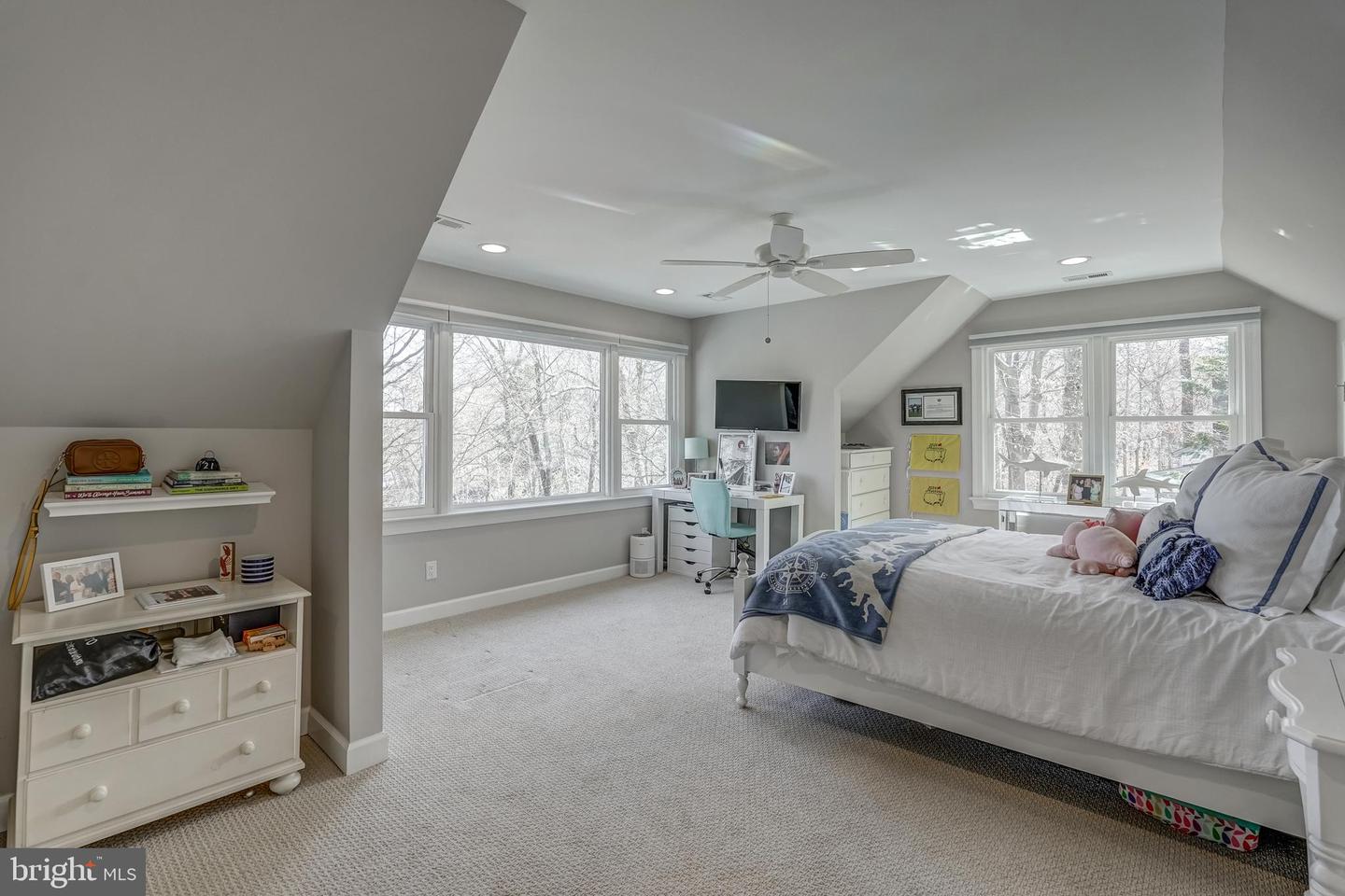 153 THOMAS DALE, WILLIAMSBURG, Virginia 23185, 5 Bedrooms Bedrooms, 12 Rooms Rooms,3 BathroomsBathrooms,Residential,For sale,153 THOMAS DALE,VAJC2000430 MLS # VAJC2000430