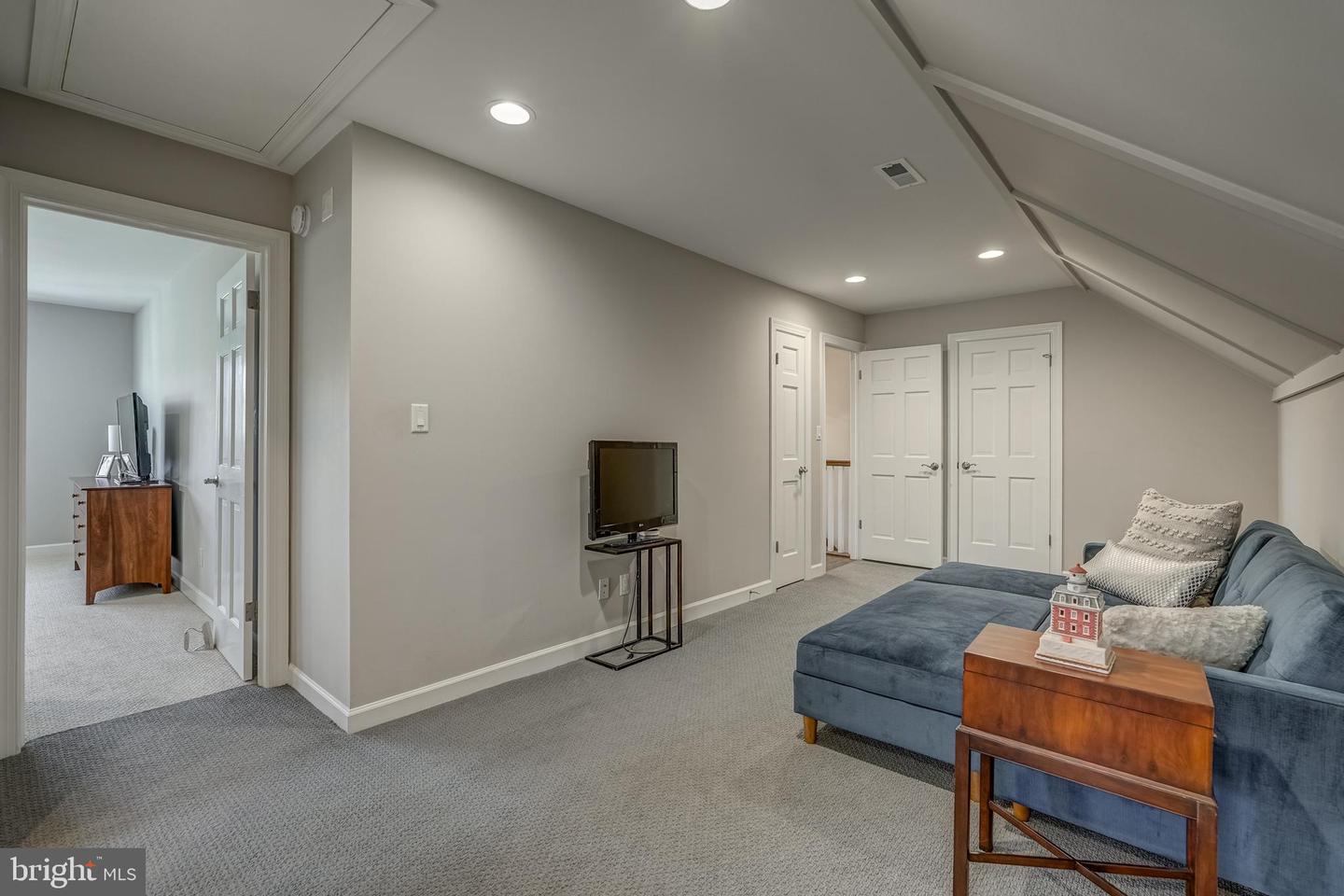 153 THOMAS DALE, WILLIAMSBURG, Virginia 23185, 5 Bedrooms Bedrooms, 12 Rooms Rooms,3 BathroomsBathrooms,Residential,For sale,153 THOMAS DALE,VAJC2000430 MLS # VAJC2000430