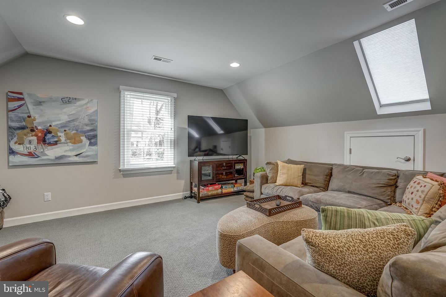 153 THOMAS DALE, WILLIAMSBURG, Virginia 23185, 5 Bedrooms Bedrooms, 12 Rooms Rooms,3 BathroomsBathrooms,Residential,For sale,153 THOMAS DALE,VAJC2000430 MLS # VAJC2000430