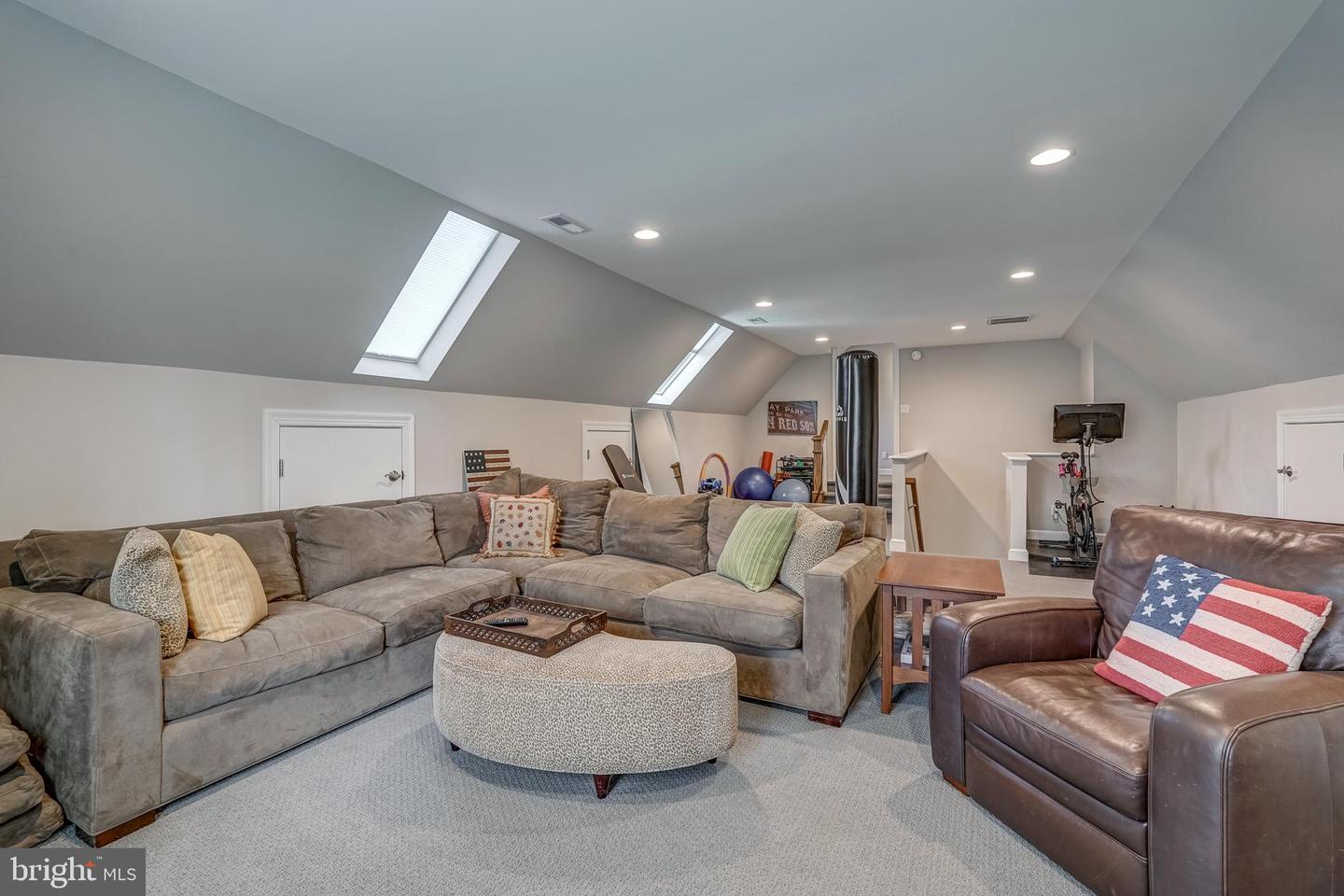 153 THOMAS DALE, WILLIAMSBURG, Virginia 23185, 5 Bedrooms Bedrooms, 12 Rooms Rooms,3 BathroomsBathrooms,Residential,For sale,153 THOMAS DALE,VAJC2000430 MLS # VAJC2000430
