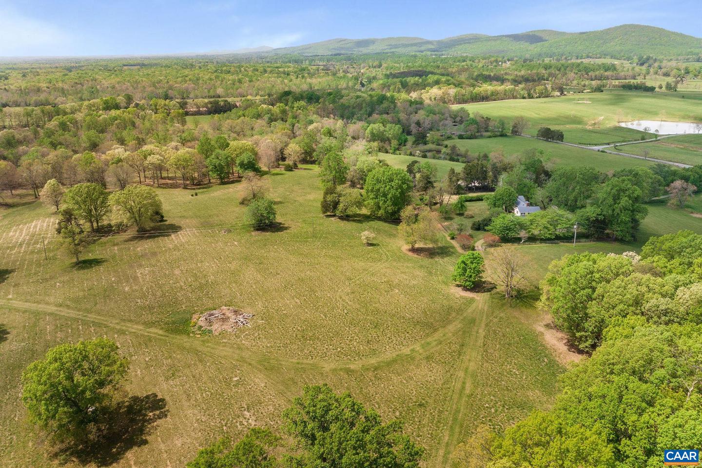 2176 LINDSAY RD, GORDONSVILLE, Virginia 22942, 3 Bedrooms Bedrooms, ,2 BathroomsBathrooms,Farm,For sale,2176 LINDSAY RD,663874 MLS # 663874