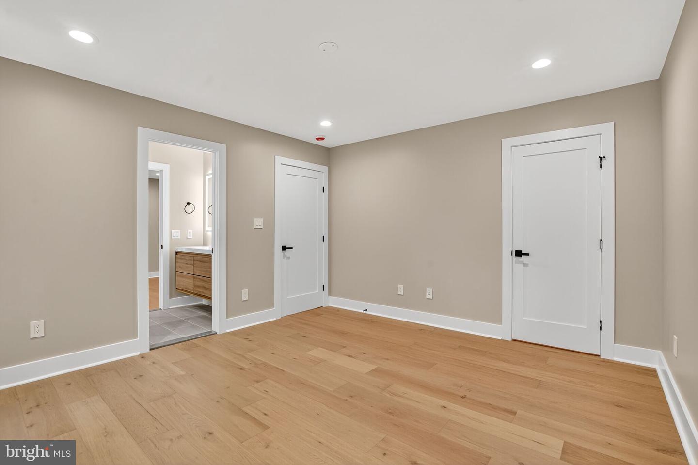 13907 WHETSTONE MANOR COURT, CLIFTON, Virginia 20124, 6 Bedrooms Bedrooms, ,5 BathroomsBathrooms,Residential,For sale,13907 WHETSTONE MANOR COURT,VAFX2227990 MLS # VAFX2227990