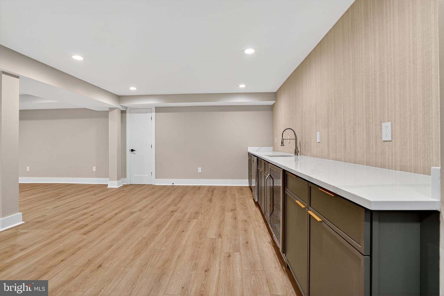 13907 WHETSTONE MANOR COURT, CLIFTON, Virginia 20124, 6 Bedrooms Bedrooms, ,5 BathroomsBathrooms,Residential,For sale,13907 WHETSTONE MANOR COURT,VAFX2227990 MLS # VAFX2227990