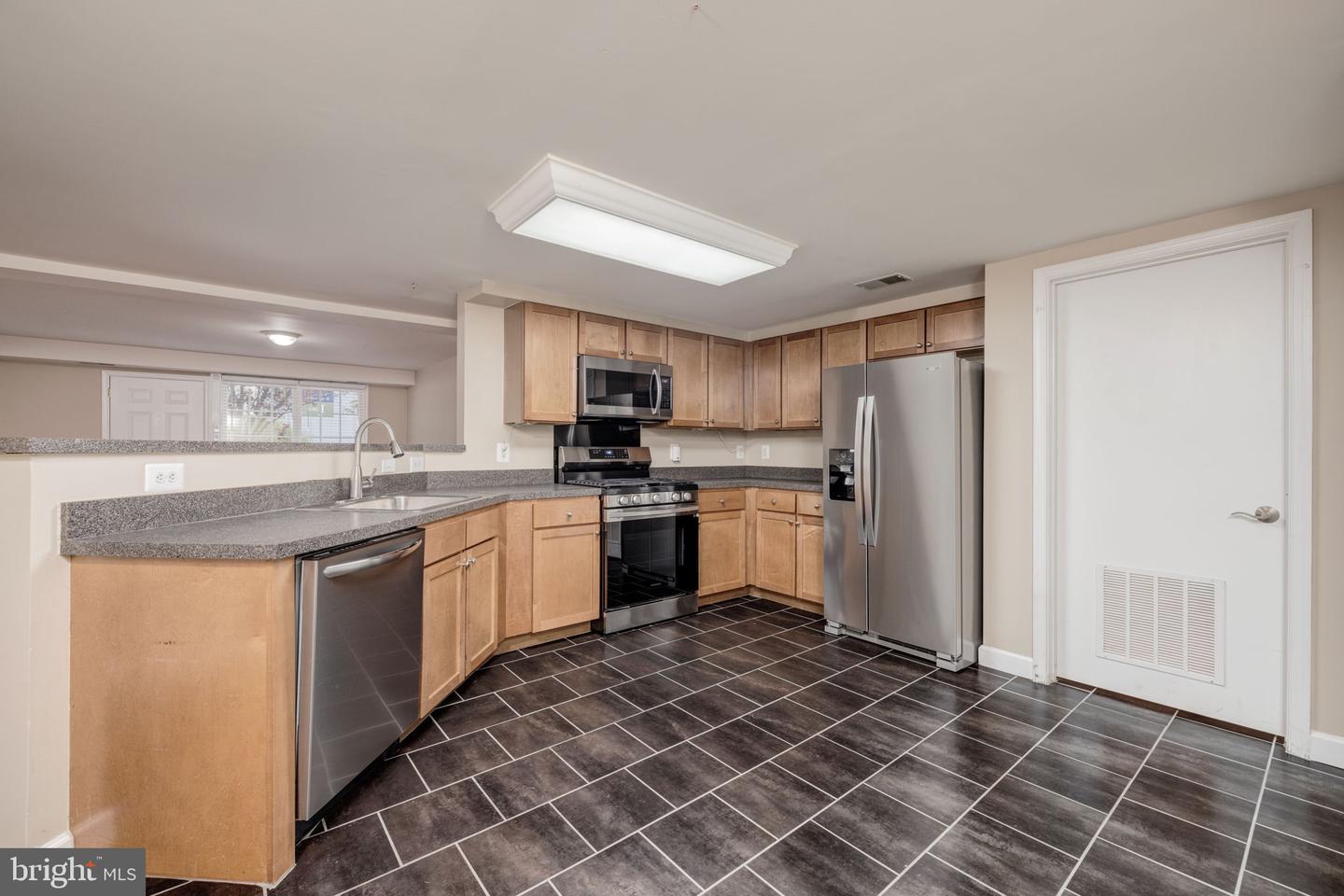1465-B N VAN DORN ST, ALEXANDRIA, Virginia 22304, 1 Bedroom Bedrooms, ,1 BathroomBathrooms,Residential,For sale,1465-B N VAN DORN ST,VAAX2043696 MLS # VAAX2043696