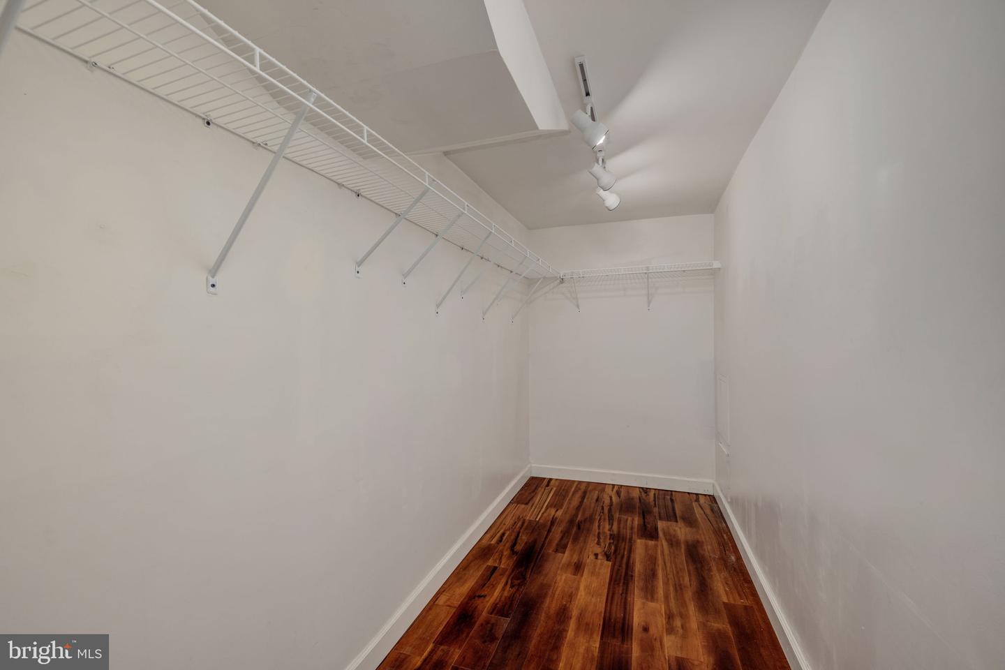 1465-B N VAN DORN ST, ALEXANDRIA, Virginia 22304, 1 Bedroom Bedrooms, ,1 BathroomBathrooms,Residential,For sale,1465-B N VAN DORN ST,VAAX2043696 MLS # VAAX2043696