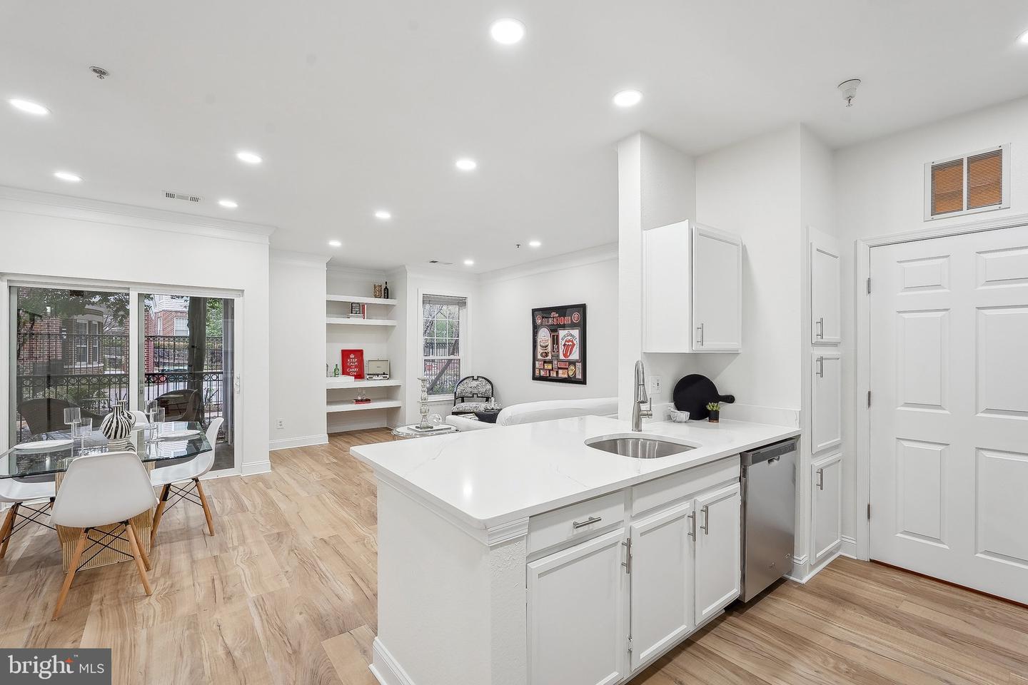 1600 SPRING GATE DR #2112, MCLEAN, Virginia 22102, 1 Bedroom Bedrooms, ,1 BathroomBathrooms,Residential,For sale,1600 SPRING GATE DR #2112,VAFX2231996 MLS # VAFX2231996
