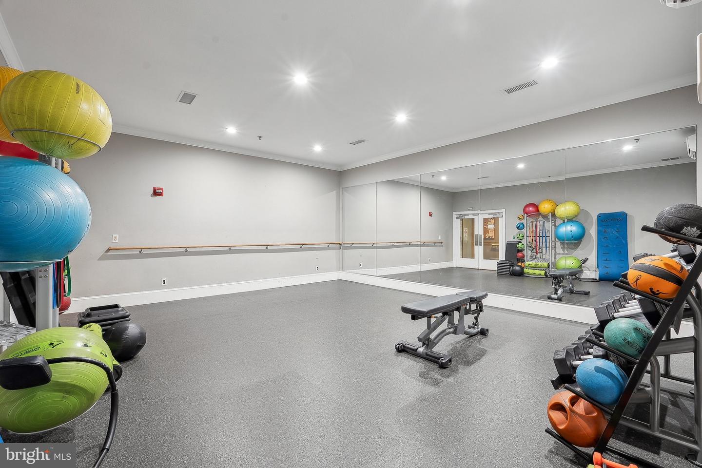 1600 SPRING GATE DR #2112, MCLEAN, Virginia 22102, 1 Bedroom Bedrooms, ,1 BathroomBathrooms,Residential,For sale,1600 SPRING GATE DR #2112,VAFX2231996 MLS # VAFX2231996