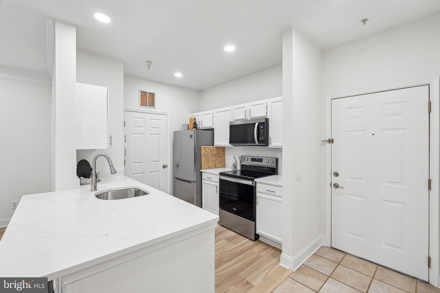 1600 SPRING GATE DR #2112, MCLEAN, Virginia 22102, 1 Bedroom Bedrooms, ,1 BathroomBathrooms,Residential,For sale,1600 SPRING GATE DR #2112,VAFX2231996 MLS # VAFX2231996