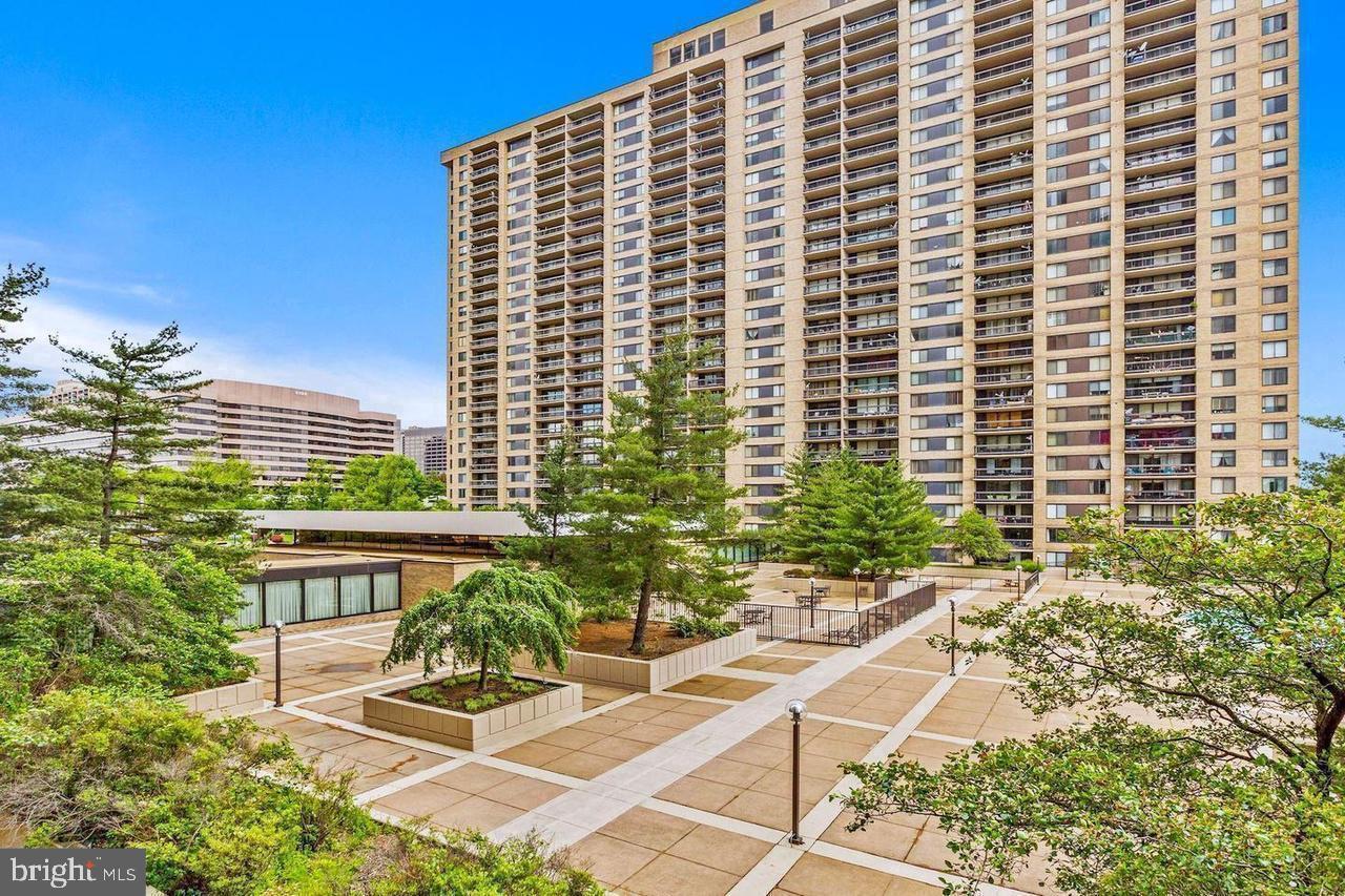 3705 S GEORGE MASON DR #2303S, FALLS CHURCH, Virginia 22041, 1 Bedroom Bedrooms, ,1 BathroomBathrooms,Residential,For sale,3705 S GEORGE MASON DR #2303S,VAFX2232648 MLS # VAFX2232648