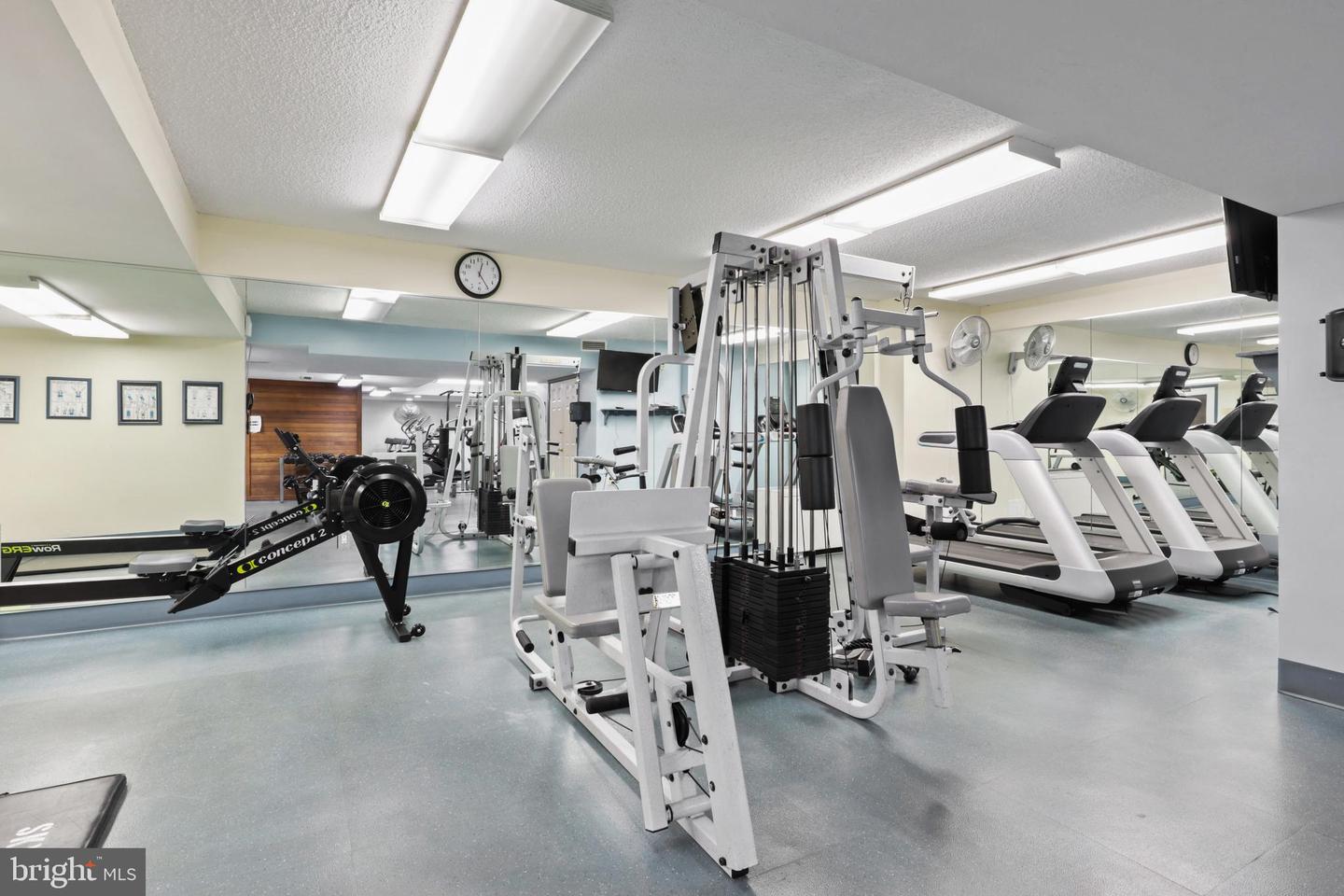 3705 S GEORGE MASON DR #2303S, FALLS CHURCH, Virginia 22041, 1 Bedroom Bedrooms, ,1 BathroomBathrooms,Residential,For sale,3705 S GEORGE MASON DR #2303S,VAFX2232648 MLS # VAFX2232648