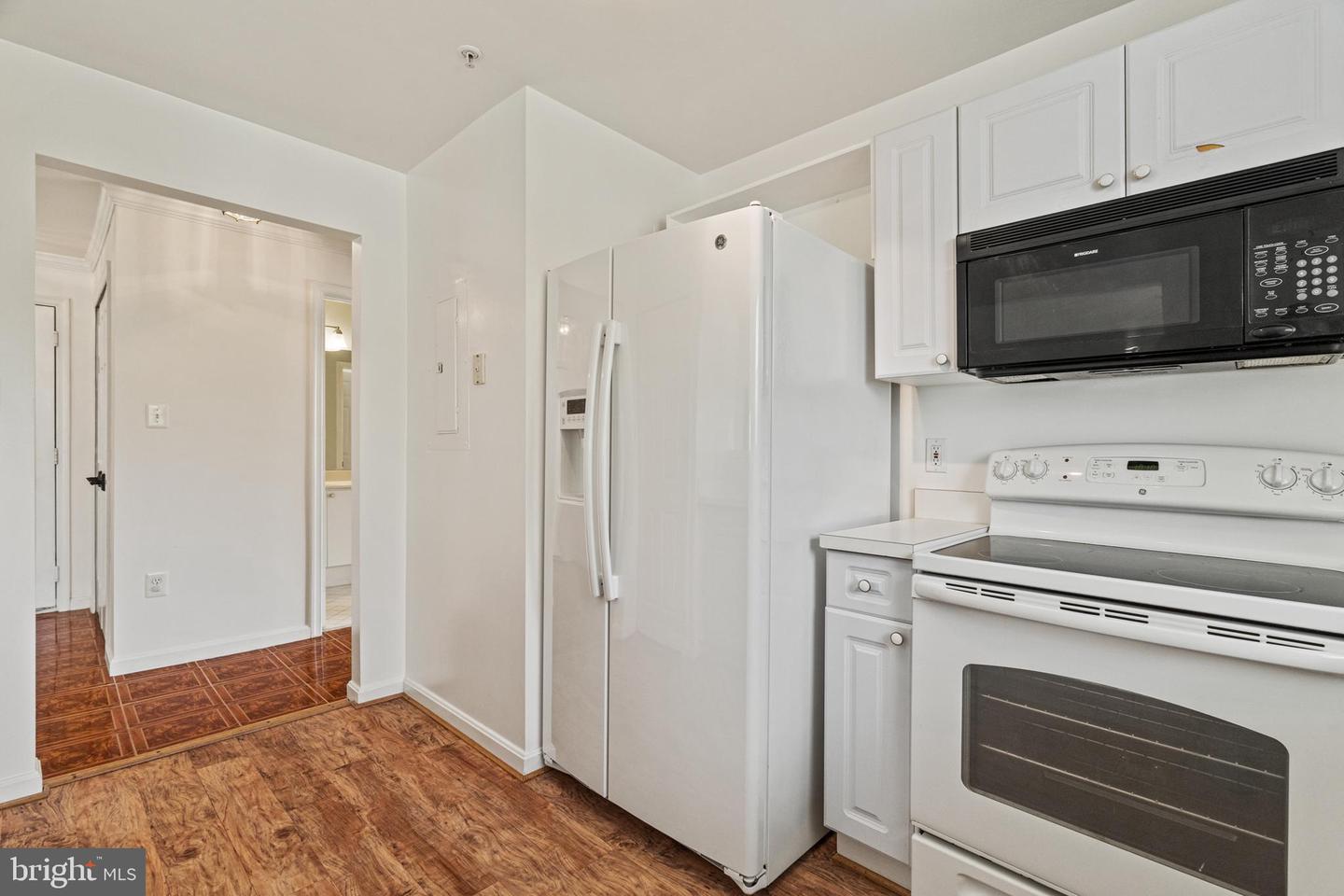 20605 CORNSTALK TER #201, ASHBURN, Virginia 20147, 2 Bedrooms Bedrooms, ,2 BathroomsBathrooms,Residential,For sale,20605 CORNSTALK TER #201,VALO2093620 MLS # VALO2093620