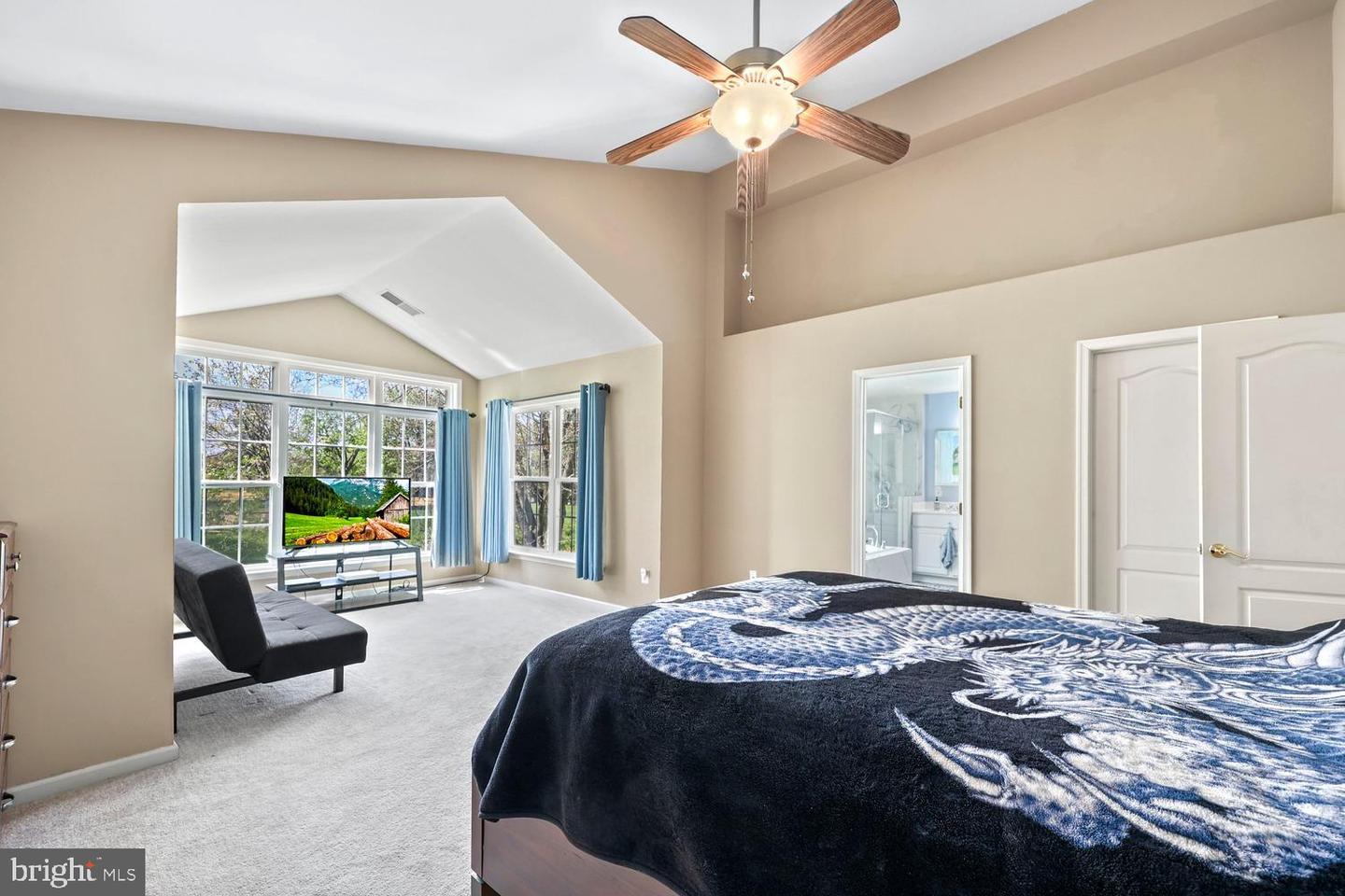 14725 DOGWOOD PARK LN, HAYMARKET, Virginia 20169, 4 Bedrooms Bedrooms, ,2 BathroomsBathrooms,Residential,For sale,14725 DOGWOOD PARK LN,VAPW2091794 MLS # VAPW2091794