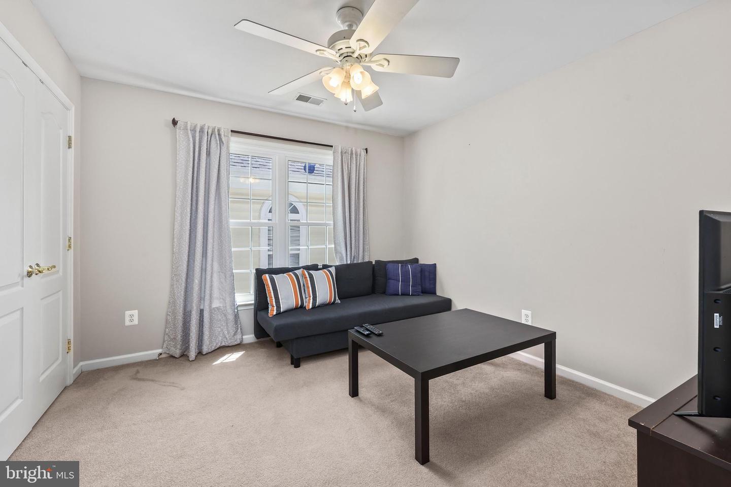14725 DOGWOOD PARK LN, HAYMARKET, Virginia 20169, 4 Bedrooms Bedrooms, ,2 BathroomsBathrooms,Residential,For sale,14725 DOGWOOD PARK LN,VAPW2091794 MLS # VAPW2091794