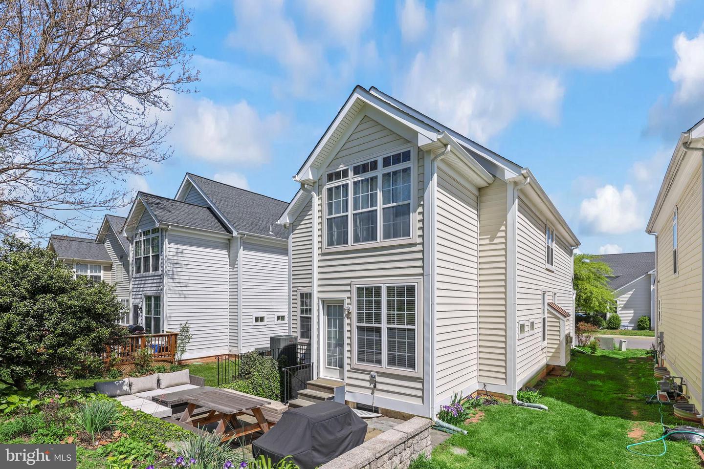 14725 DOGWOOD PARK LN, HAYMARKET, Virginia 20169, 4 Bedrooms Bedrooms, ,2 BathroomsBathrooms,Residential,For sale,14725 DOGWOOD PARK LN,VAPW2091794 MLS # VAPW2091794