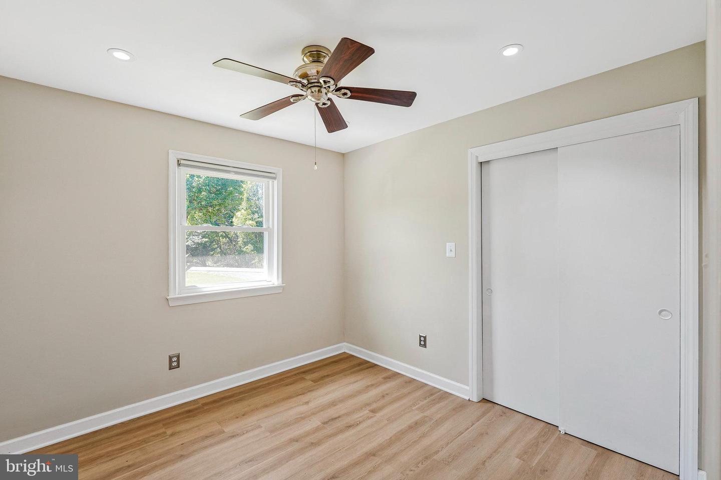 45406 LAKESIDE DR, STERLING, Virginia 20165, 4 Bedrooms Bedrooms, ,3 BathroomsBathrooms,Residential,For sale,45406 LAKESIDE DR,VALO2093846 MLS # VALO2093846