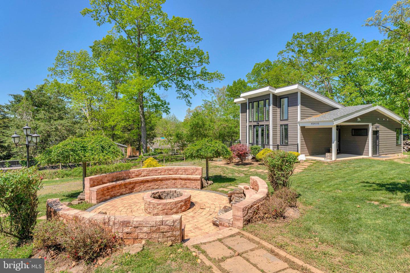 45406 LAKESIDE DR, STERLING, Virginia 20165, 4 Bedrooms Bedrooms, ,3 BathroomsBathrooms,Residential,For sale,45406 LAKESIDE DR,VALO2093846 MLS # VALO2093846