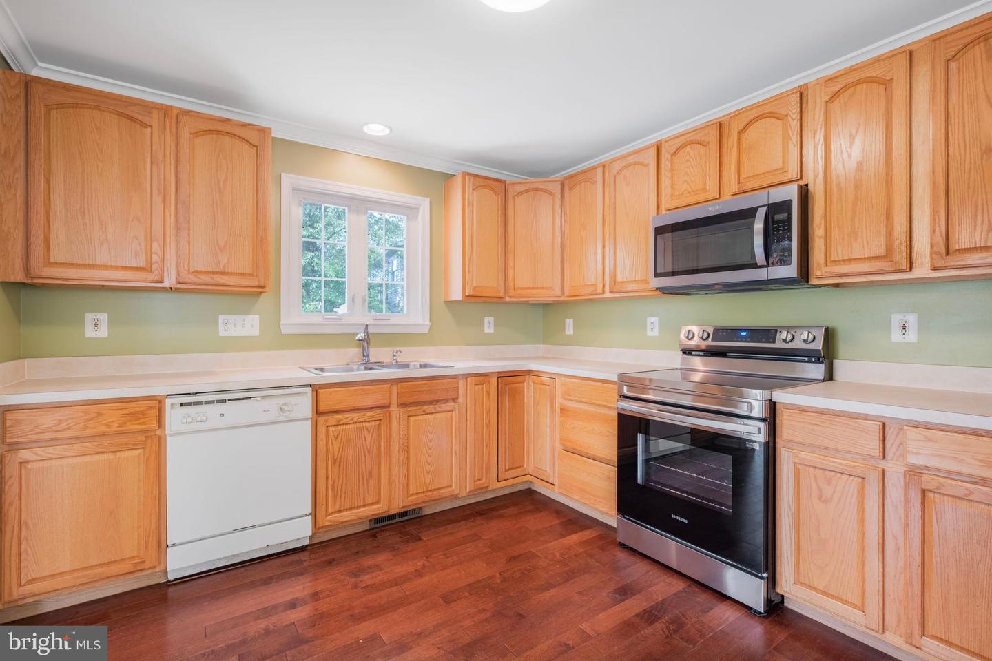 3580 DIAMOND POINT MEWS, DUMFRIES, Virginia 22026, 5 Bedrooms Bedrooms, ,4 BathroomsBathrooms,Residential,For sale,3580 DIAMOND POINT MEWS,VAPW2092008 MLS # VAPW2092008