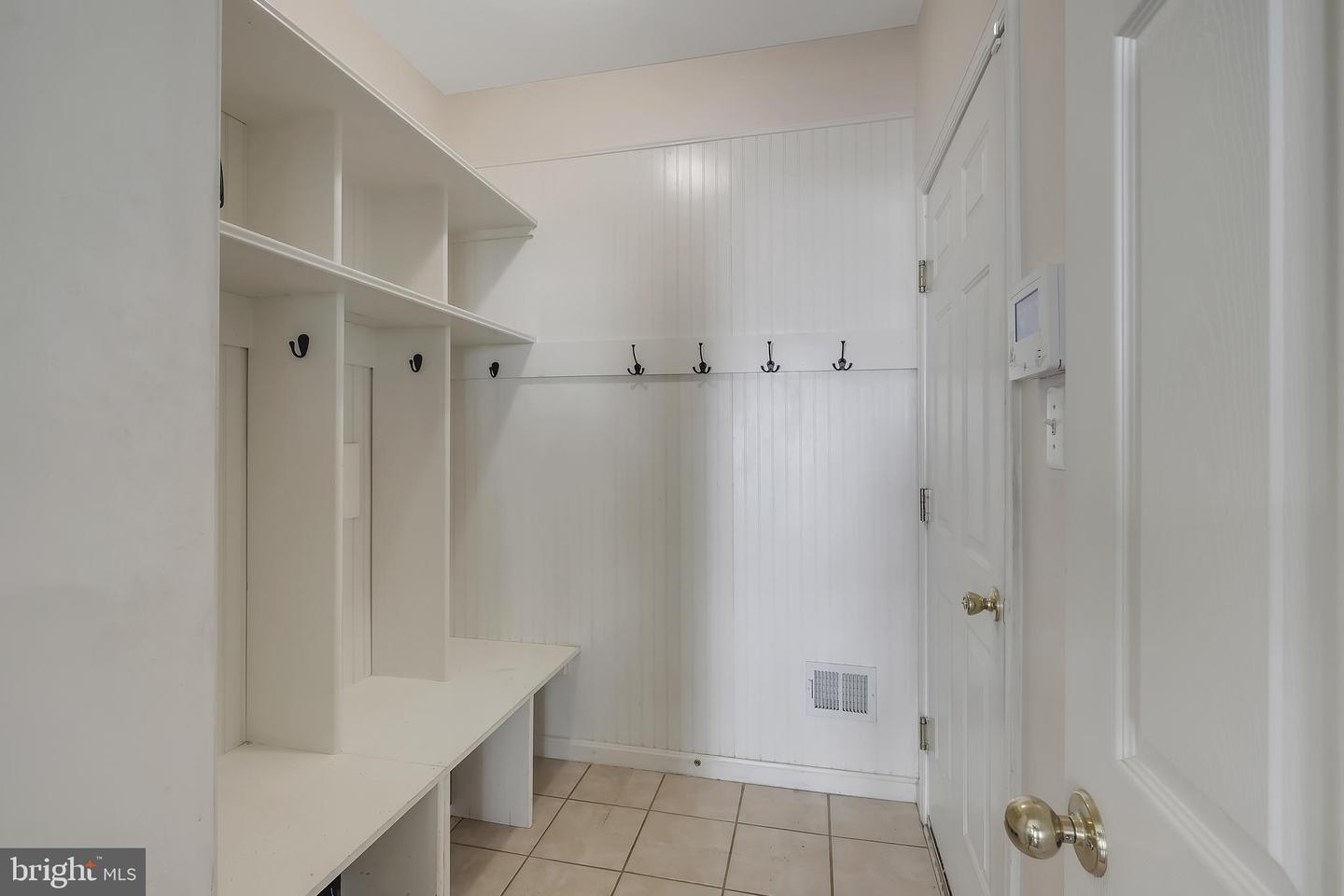 110 CEDARGROVE PL SW, LEESBURG, Virginia 20175, 4 Bedrooms Bedrooms, ,3 BathroomsBathrooms,Residential,For sale,110 CEDARGROVE PL SW,VALO2093954 MLS # VALO2093954