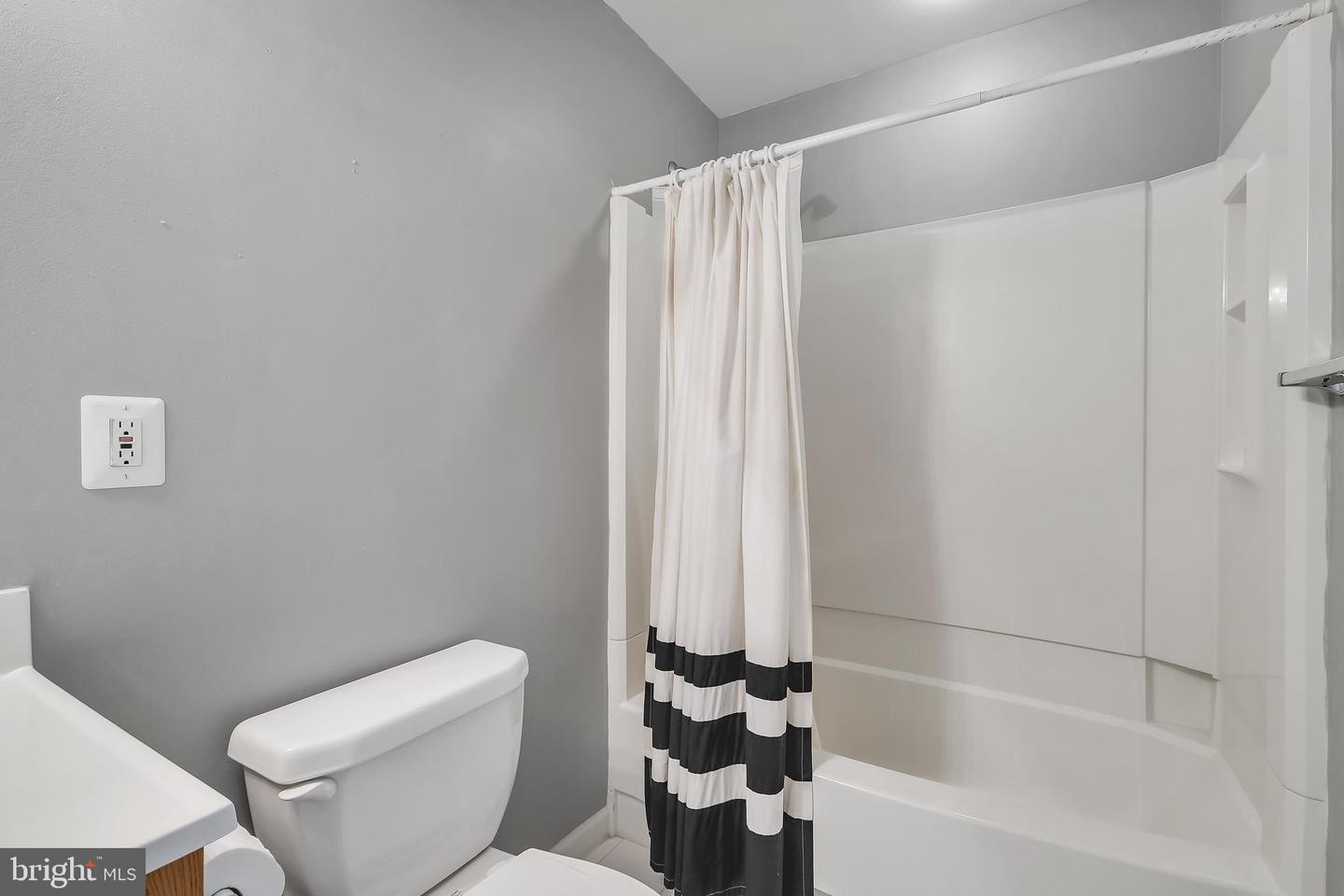110 CEDARGROVE PL SW, LEESBURG, Virginia 20175, 4 Bedrooms Bedrooms, ,3 BathroomsBathrooms,Residential,For sale,110 CEDARGROVE PL SW,VALO2093954 MLS # VALO2093954