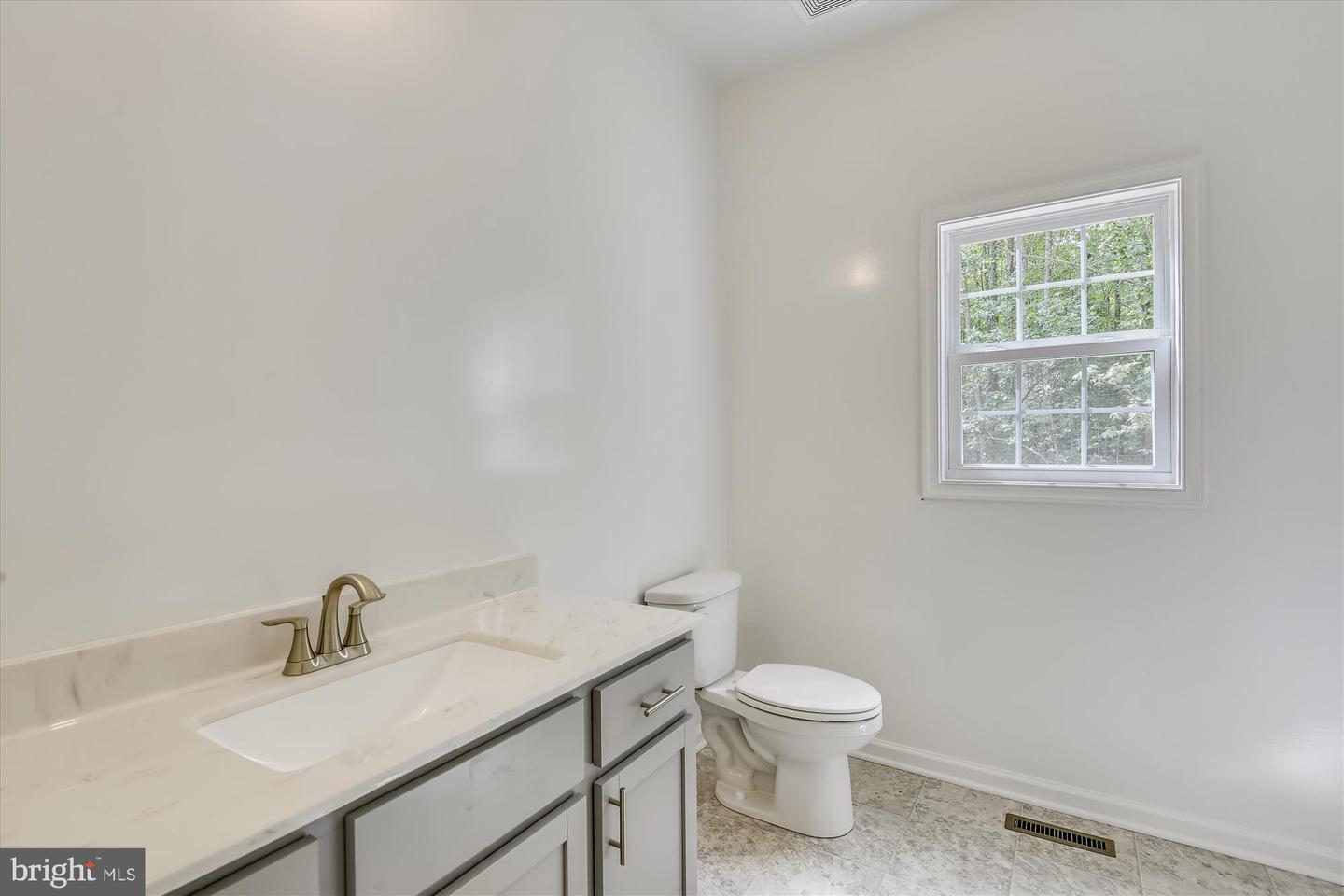 1 AC LOT COURTNEYS CORNER RD, SUMERDUCK, Virginia 22742, 3 Bedrooms Bedrooms, ,2 BathroomsBathrooms,Residential,For sale,1 AC LOT COURTNEYS CORNER RD,VAFQ2016268 MLS # VAFQ2016268
