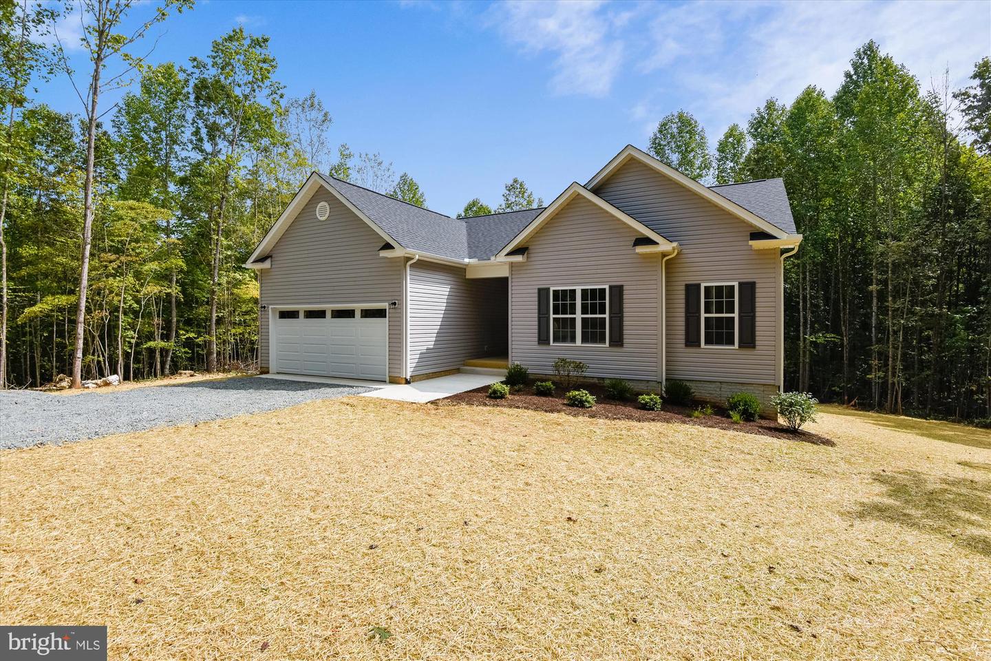 1 AC LOT COURTNEYS CORNER RD, SUMERDUCK, Virginia 22742, 3 Bedrooms Bedrooms, ,2 BathroomsBathrooms,Residential,For sale,1 AC LOT COURTNEYS CORNER RD,VAFQ2016268 MLS # VAFQ2016268