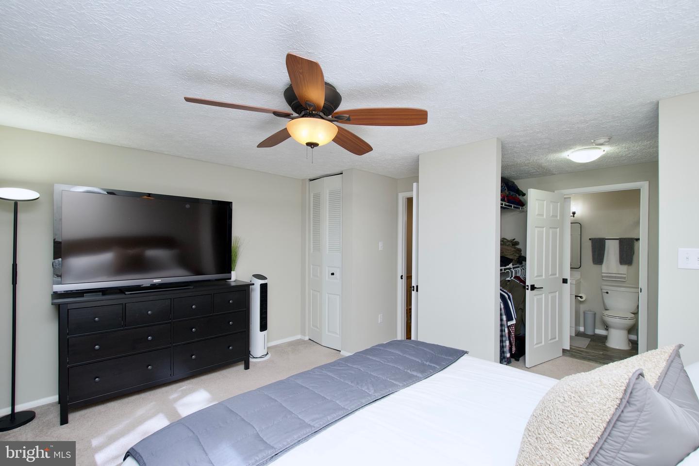 8442 RED EAGLE CT, LORTON, Virginia 22079, 2 Bedrooms Bedrooms, ,2 BathroomsBathrooms,Residential,For sale,8442 RED EAGLE CT,VAFX2234500 MLS # VAFX2234500