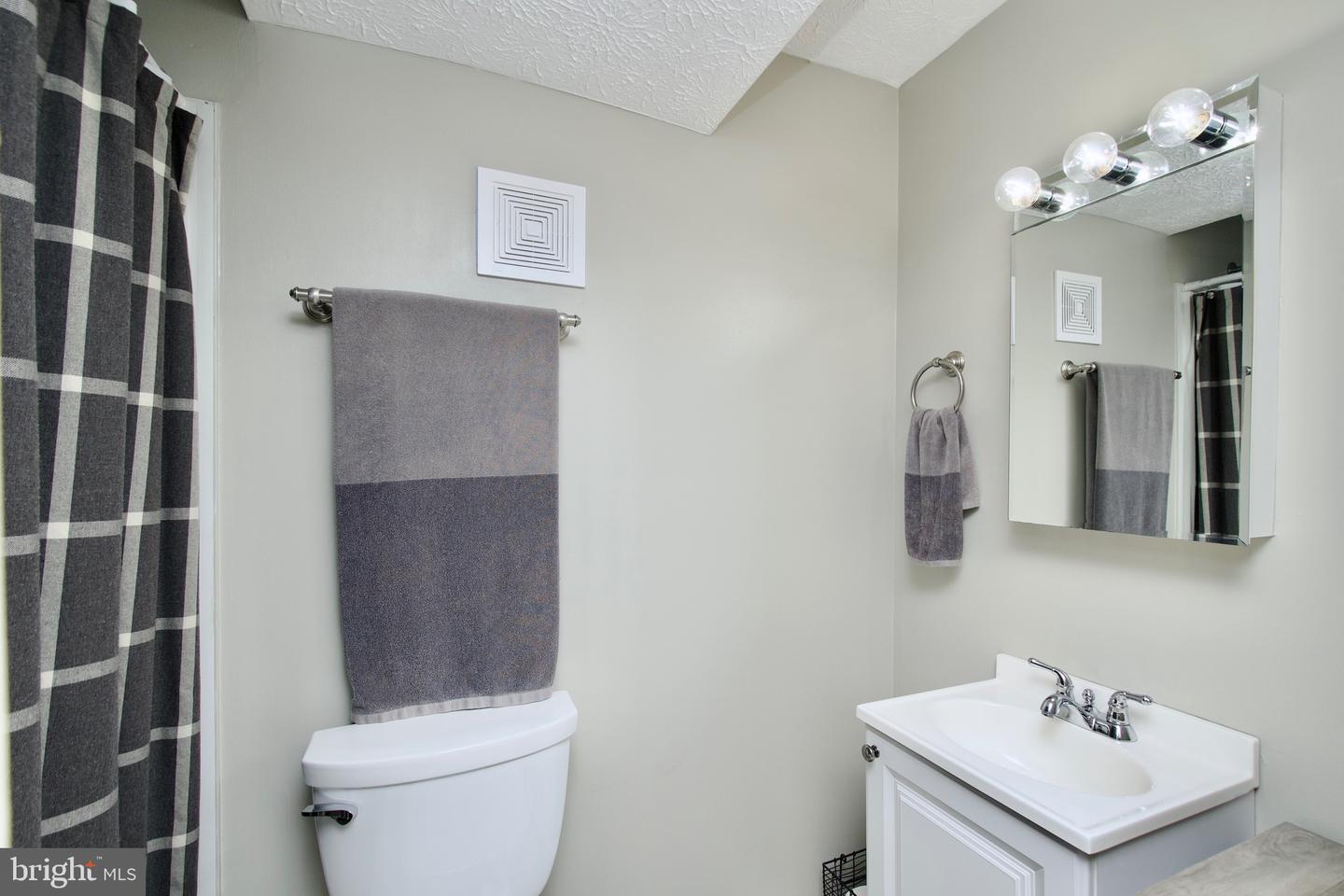 8442 RED EAGLE CT, LORTON, Virginia 22079, 2 Bedrooms Bedrooms, ,2 BathroomsBathrooms,Residential,For sale,8442 RED EAGLE CT,VAFX2234500 MLS # VAFX2234500
