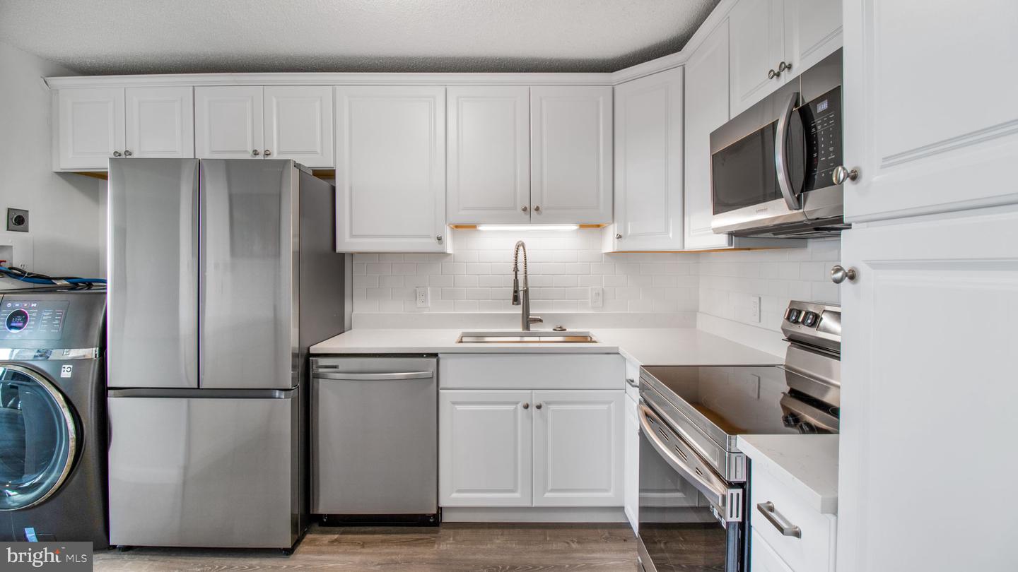6800 FLEETWOOD RD #1115, MCLEAN, Virginia 22101, 1 Bedroom Bedrooms, ,1 BathroomBathrooms,Residential,For sale,6800 FLEETWOOD RD #1115,VAFX2234552 MLS # VAFX2234552