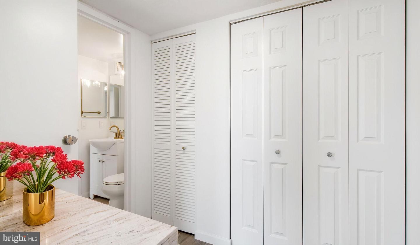 6800 FLEETWOOD RD #1115, MCLEAN, Virginia 22101, 1 Bedroom Bedrooms, ,1 BathroomBathrooms,Residential,For sale,6800 FLEETWOOD RD #1115,VAFX2234552 MLS # VAFX2234552
