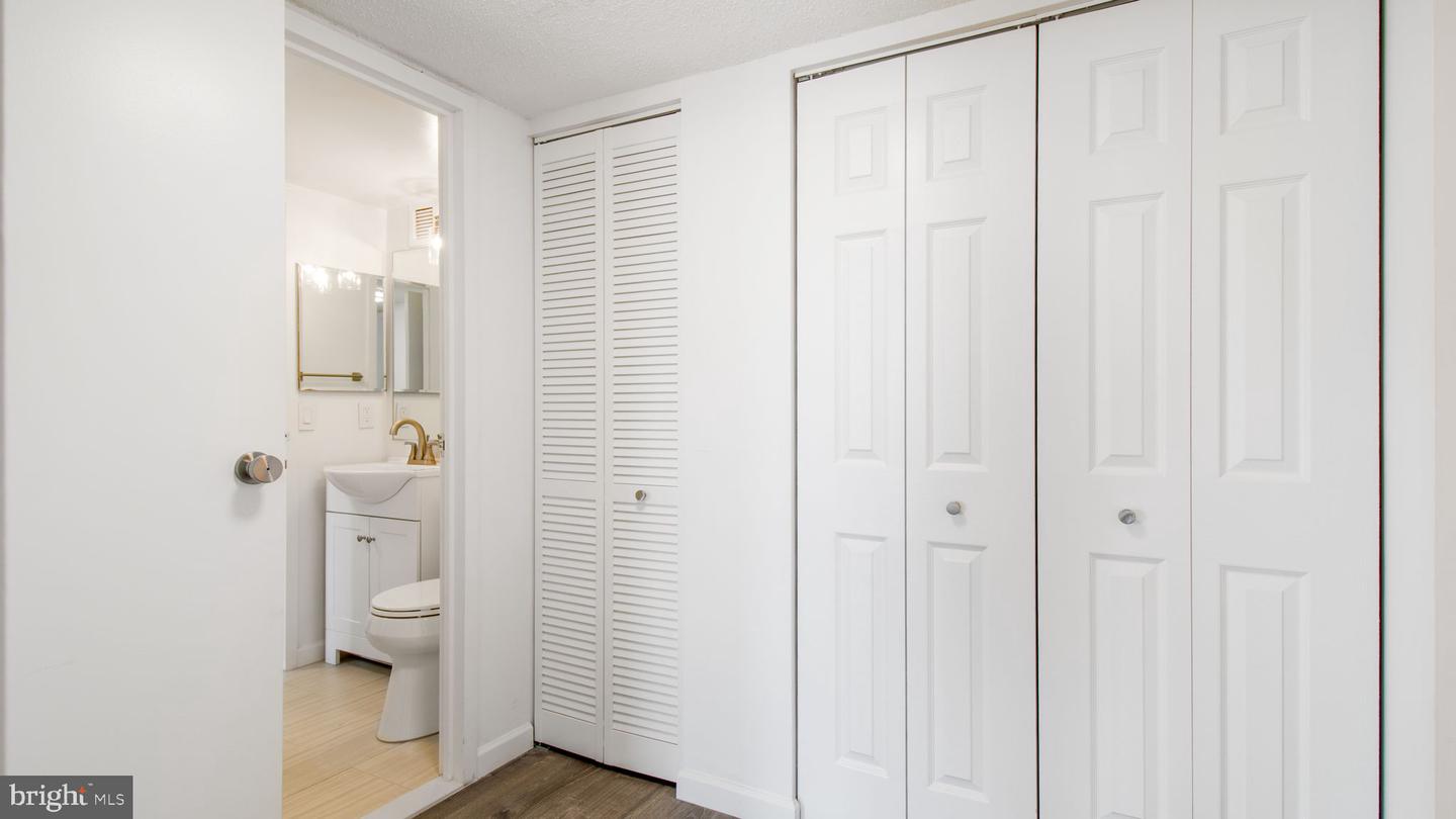 6800 FLEETWOOD RD #1115, MCLEAN, Virginia 22101, 1 Bedroom Bedrooms, ,1 BathroomBathrooms,Residential,For sale,6800 FLEETWOOD RD #1115,VAFX2234552 MLS # VAFX2234552