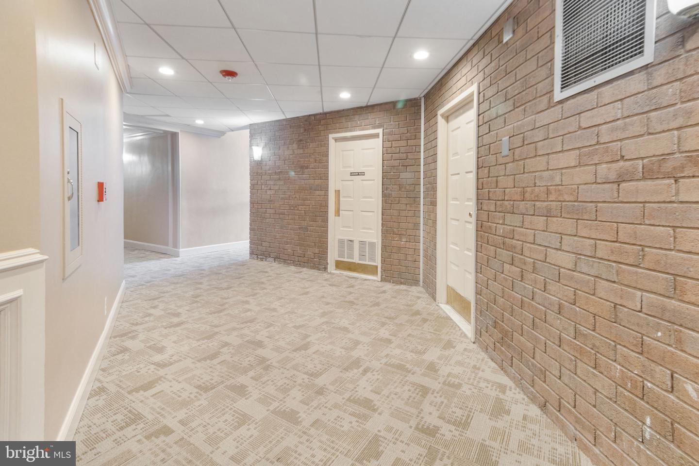 6800 FLEETWOOD RD #1115, MCLEAN, Virginia 22101, 1 Bedroom Bedrooms, ,1 BathroomBathrooms,Residential,For sale,6800 FLEETWOOD RD #1115,VAFX2234552 MLS # VAFX2234552
