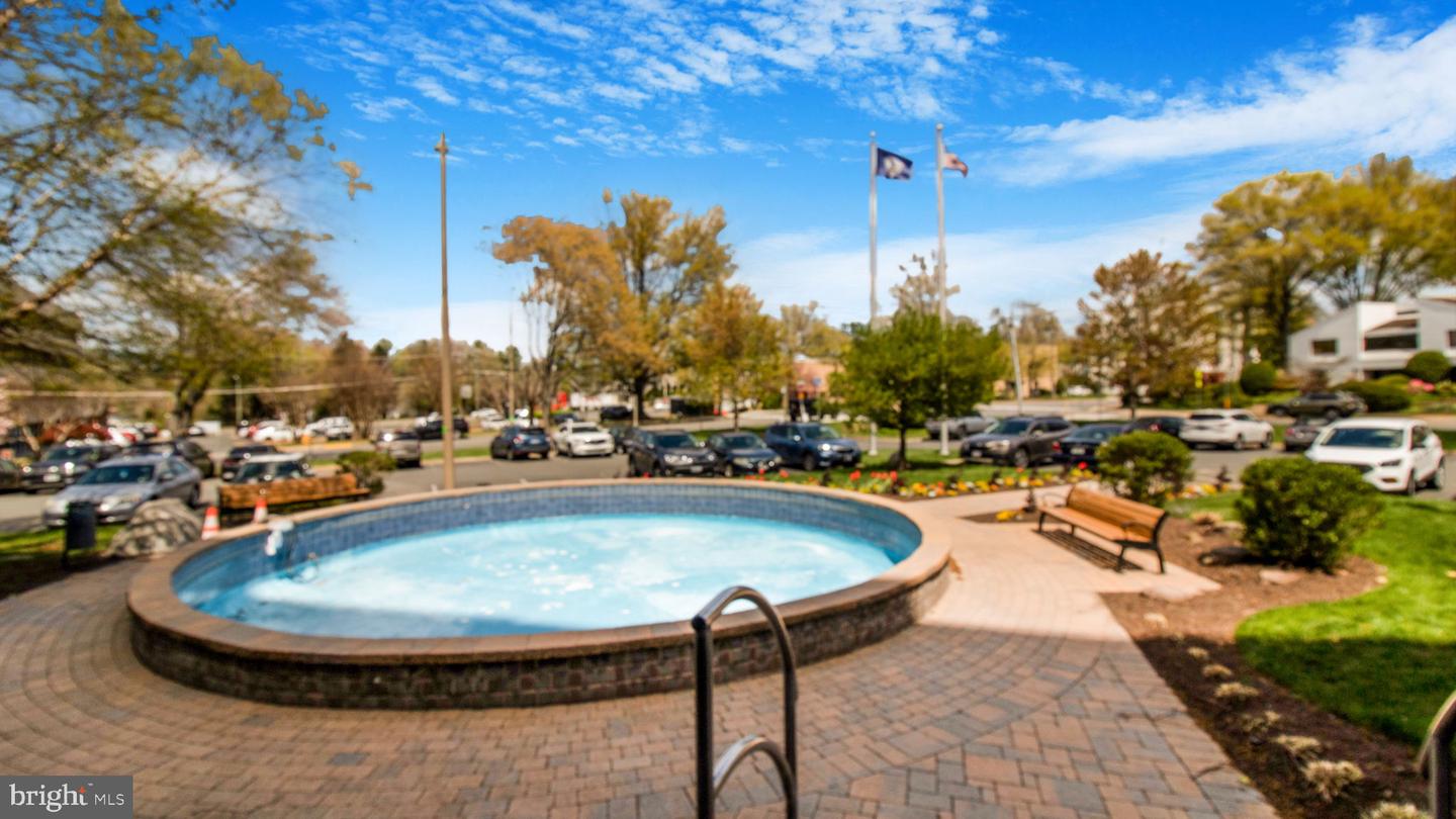 6800 FLEETWOOD RD #1115, MCLEAN, Virginia 22101, 1 Bedroom Bedrooms, ,1 BathroomBathrooms,Residential,For sale,6800 FLEETWOOD RD #1115,VAFX2234552 MLS # VAFX2234552